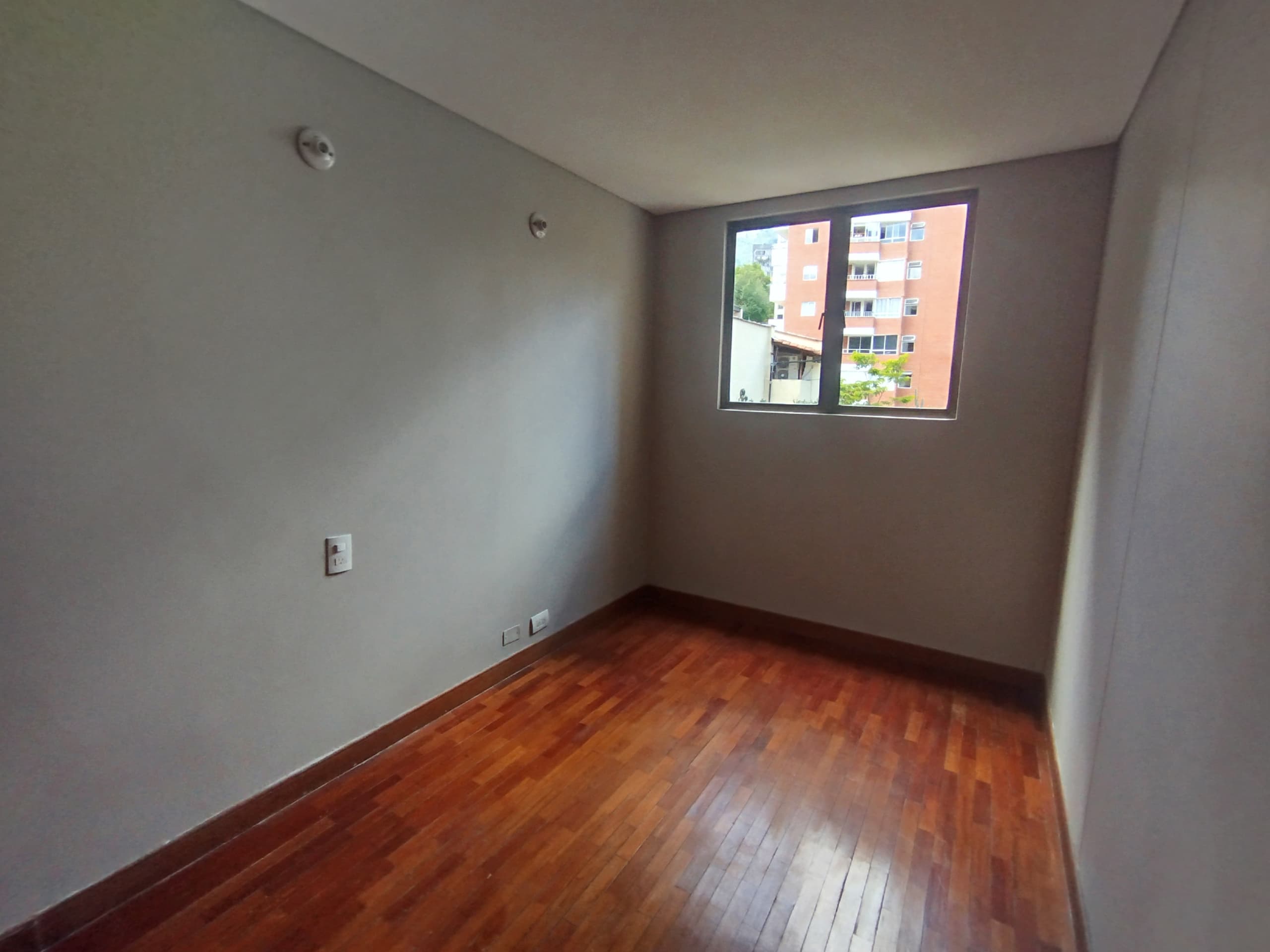 Apartamento en arriendo en Las Lomas, Poblado, Medellín — foto 3 de 17