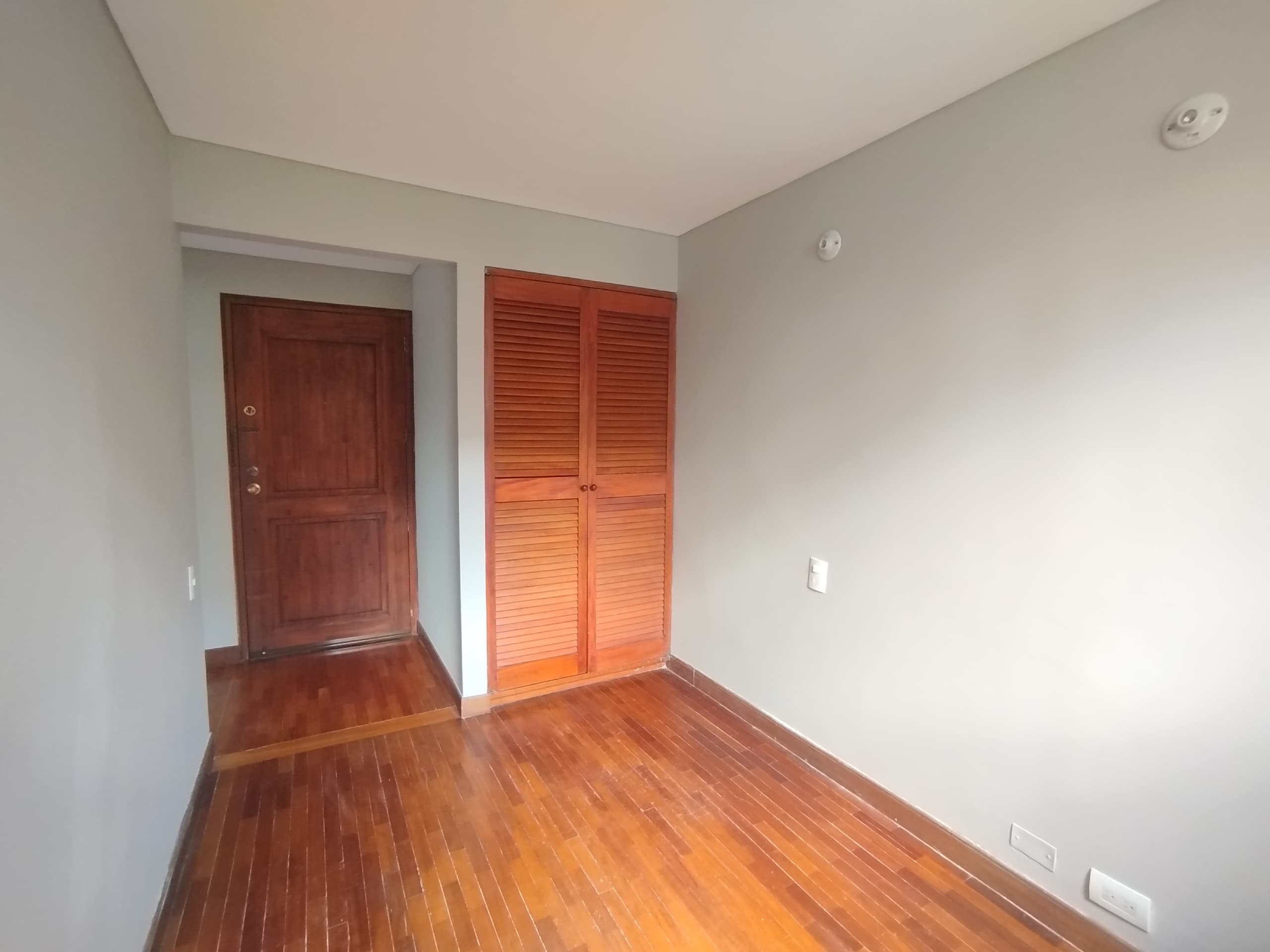 Apartamento en arriendo en Las Lomas, Poblado, Medellín — foto 4 de 17