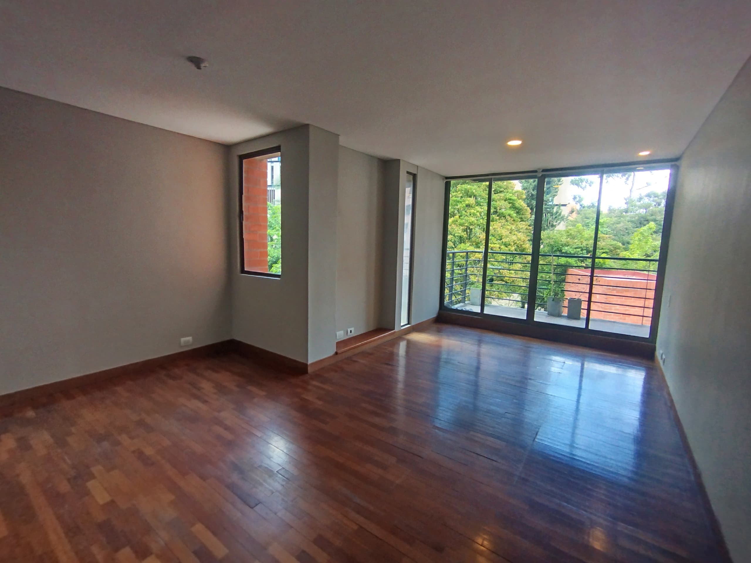 Apartamento en arriendo en Las Lomas, Poblado, Medellín — foto 5 de 17