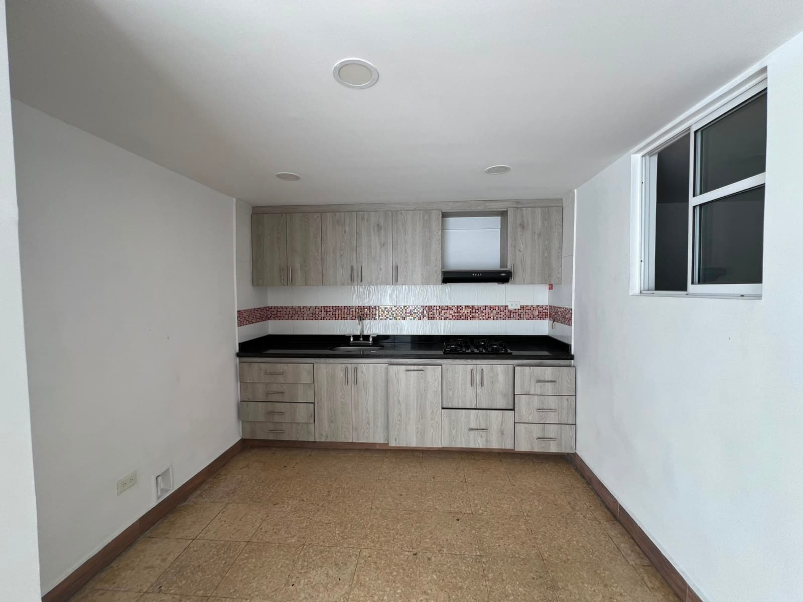 Casa Vivienda en arriendo en La Floresta, La America, Medellín — foto 2 de 19
