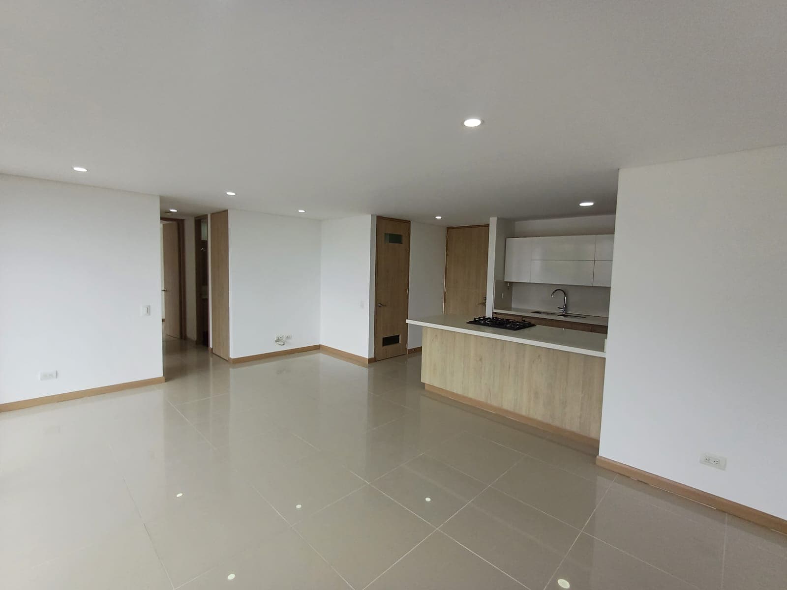 Apartamento en arriendo en El Esmeraldal, Envigado — foto 3 de 20