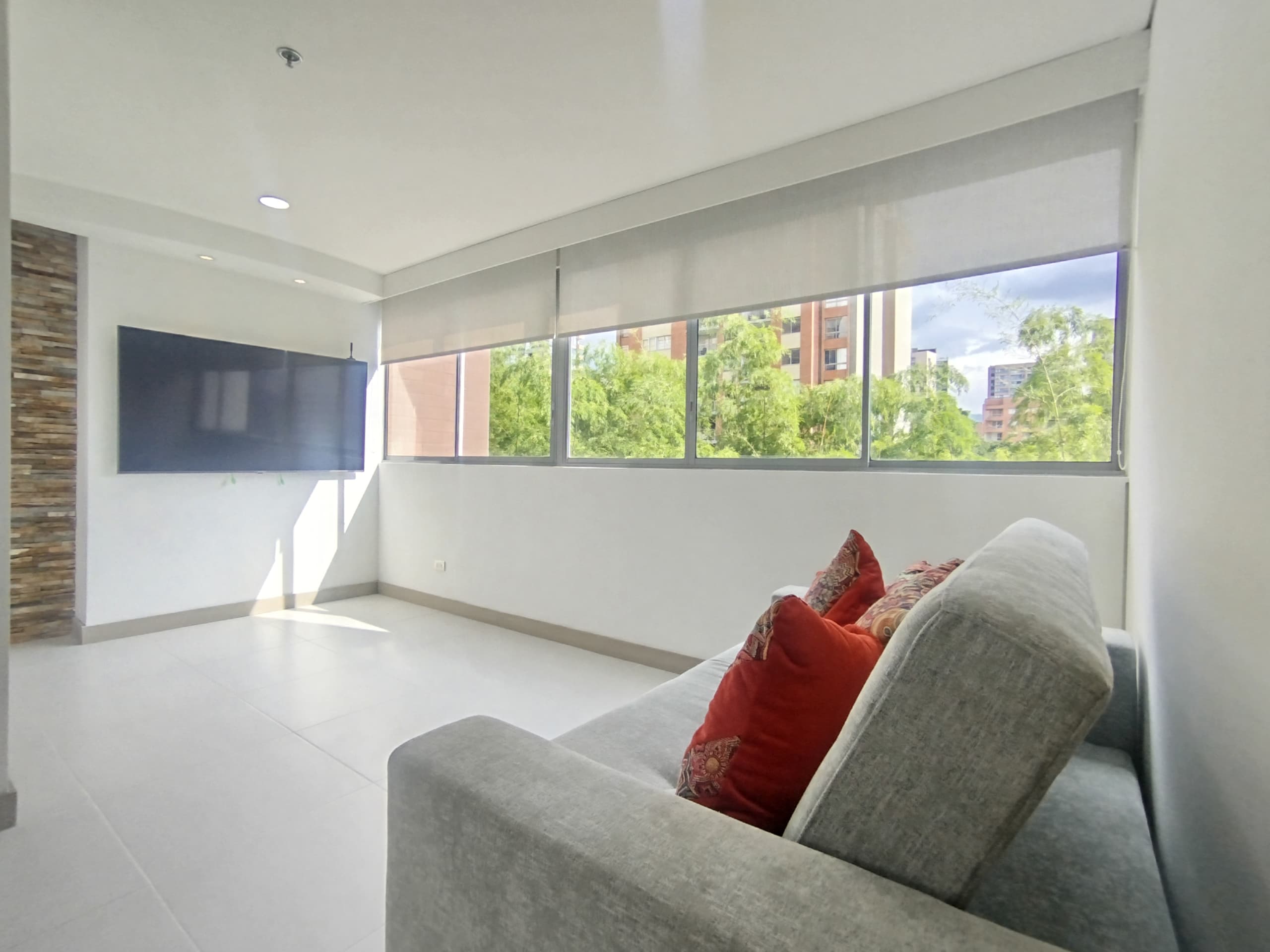 Apartamento en arriendo en Castropol, Poblado, Medellín — foto 4 de 20