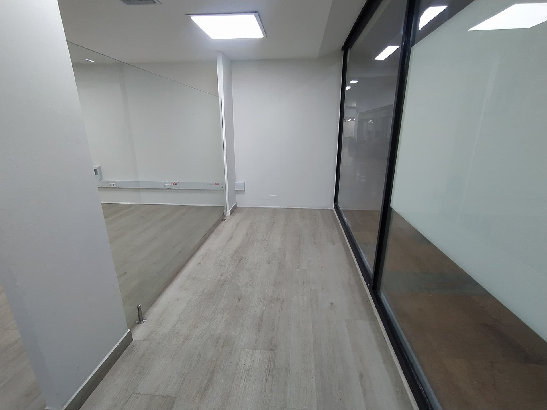 Local en arriendo en San Diego, Poblado, Medellín — foto 1 de 20