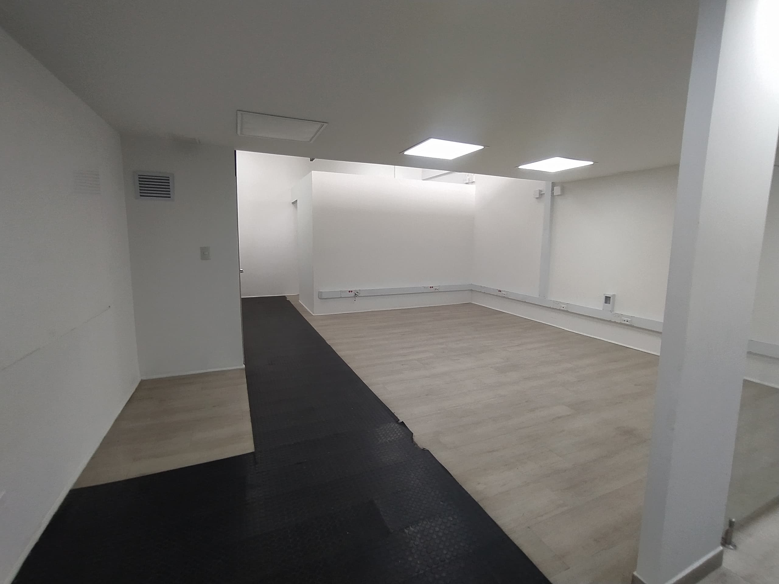 Local en arriendo en San Diego, Poblado, Medellín — foto 3 de 20