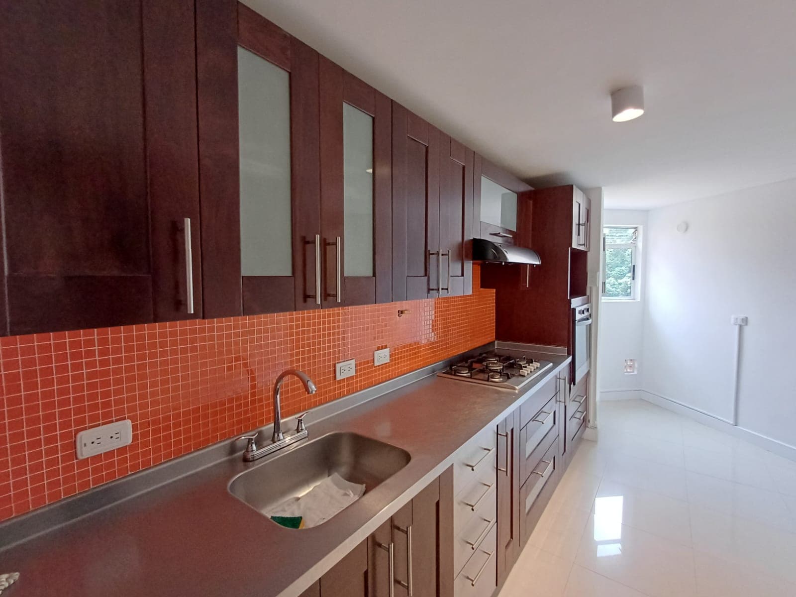 Apartamento en arriendo en Castropol, Poblado, Medellín — foto 1 de 20