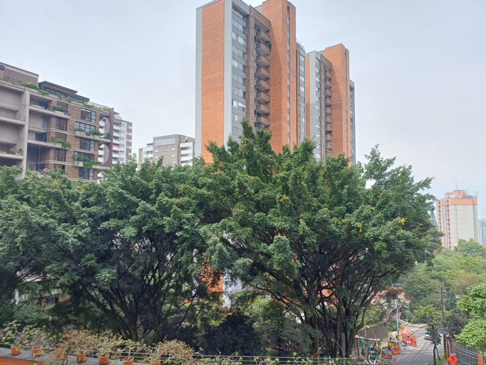 Apartamento en arriendo en Castropol, Poblado, Medellín — foto 3 de 20
