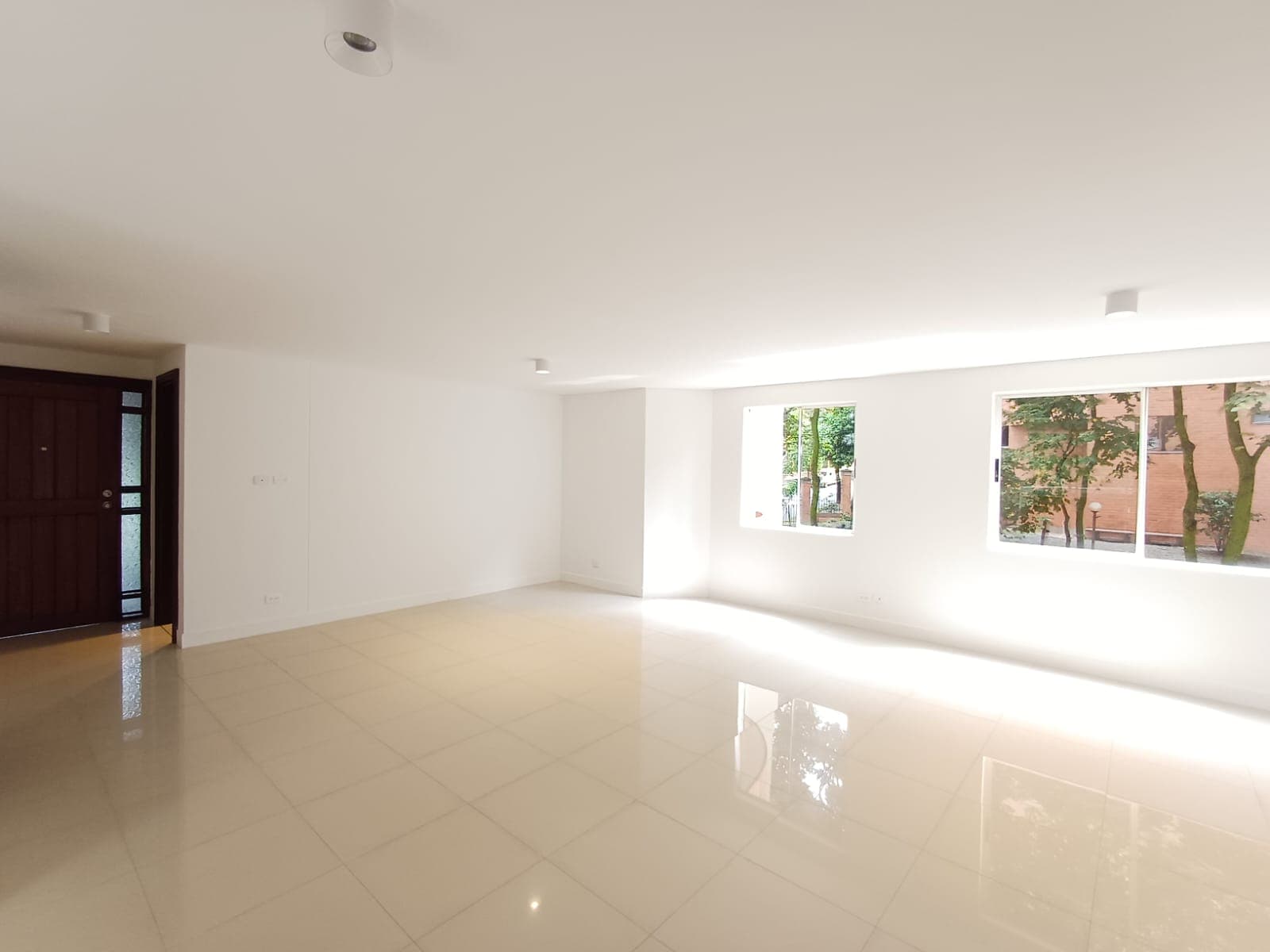 Apartamento en arriendo en Castropol, Poblado, Medellín — foto 5 de 20
