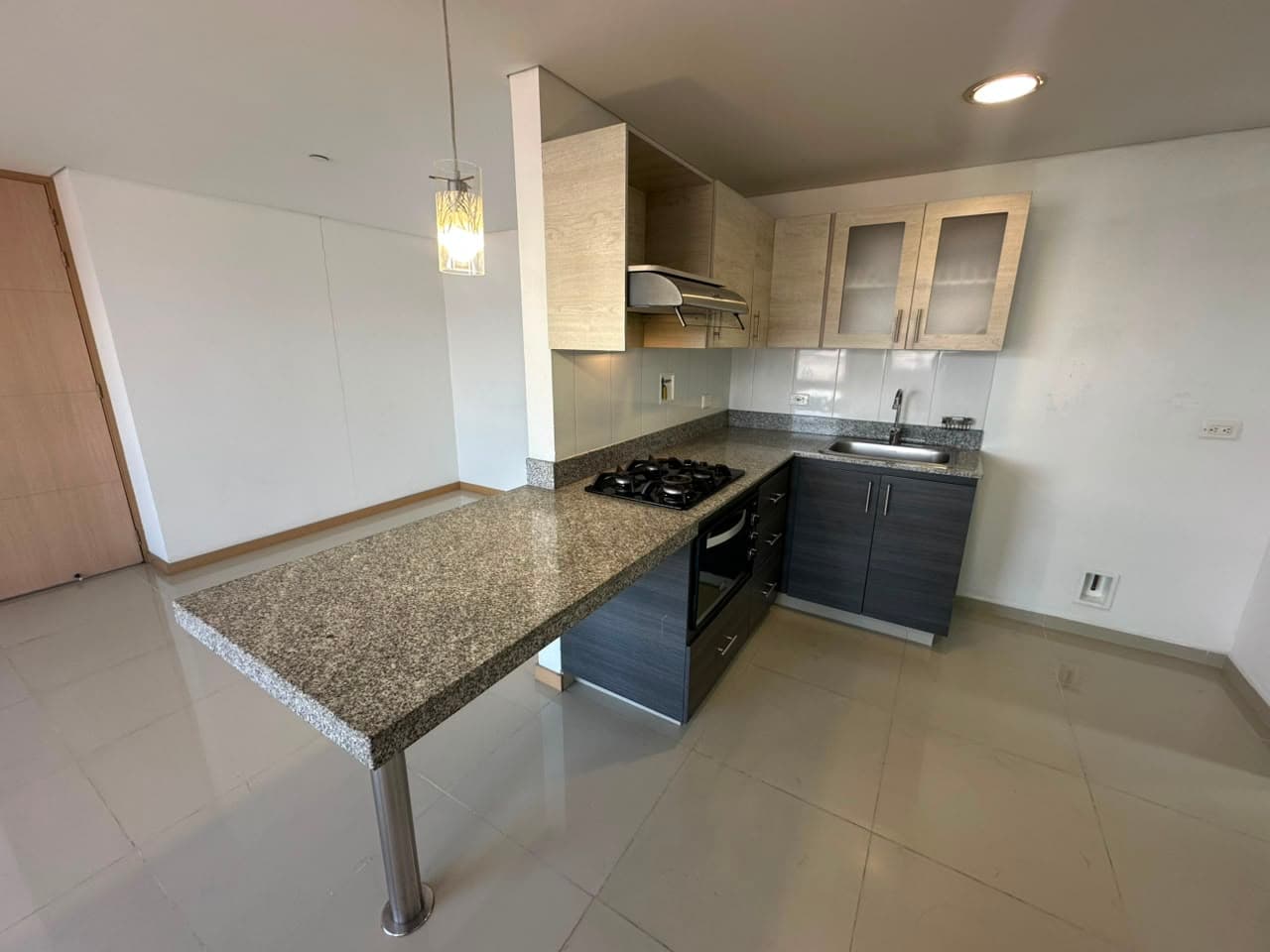 Apartamento en arriendo en El Esmeraldal, Envigado — foto 2 de 18