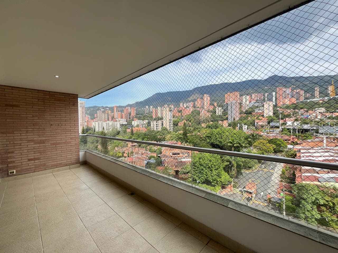 Apartamento en arriendo en Los Parra, Poblado, Medellín — foto 2 de 20