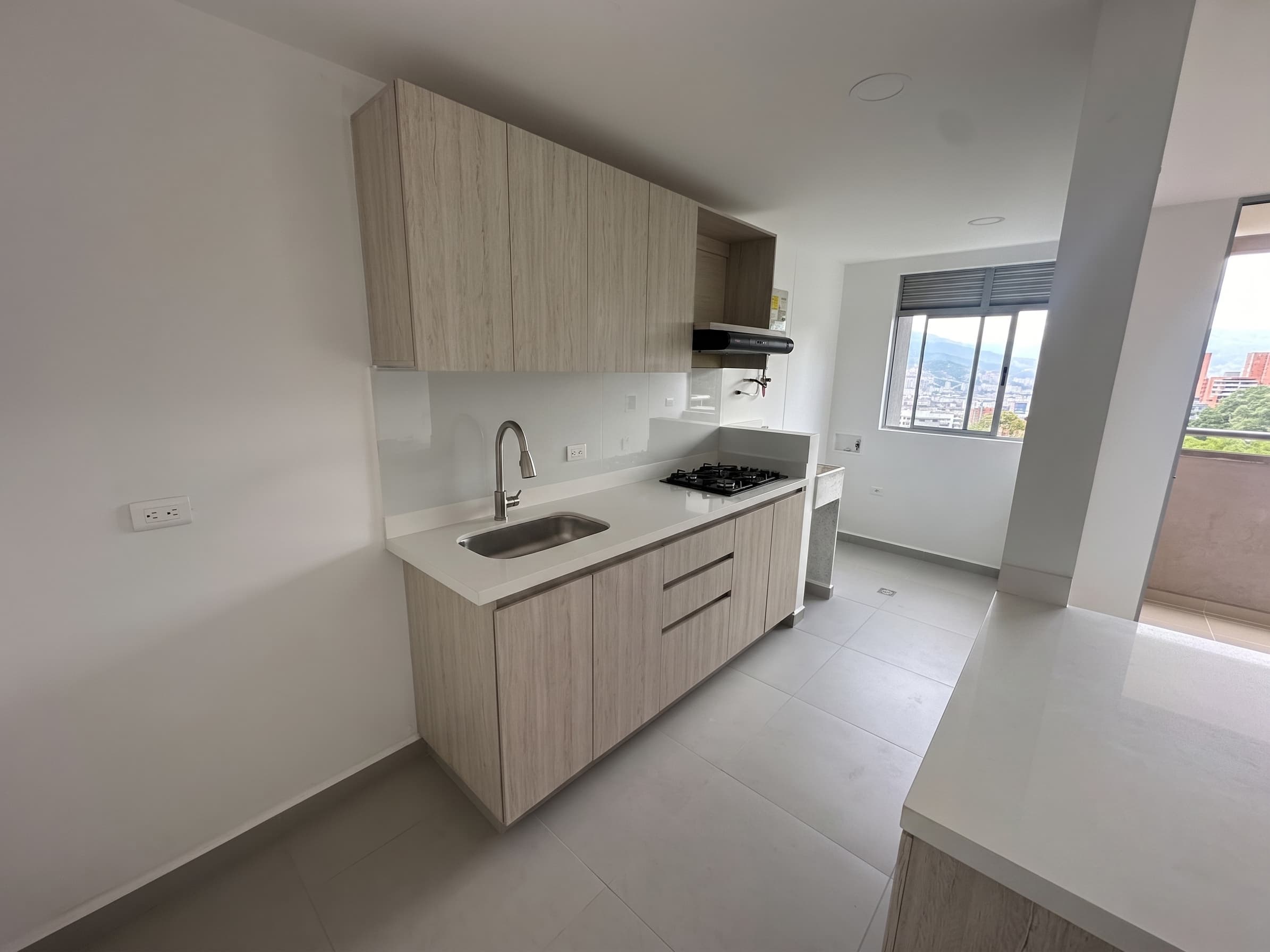 Apartamento en arriendo en El Chinguí, Envigado — foto 2 de 17