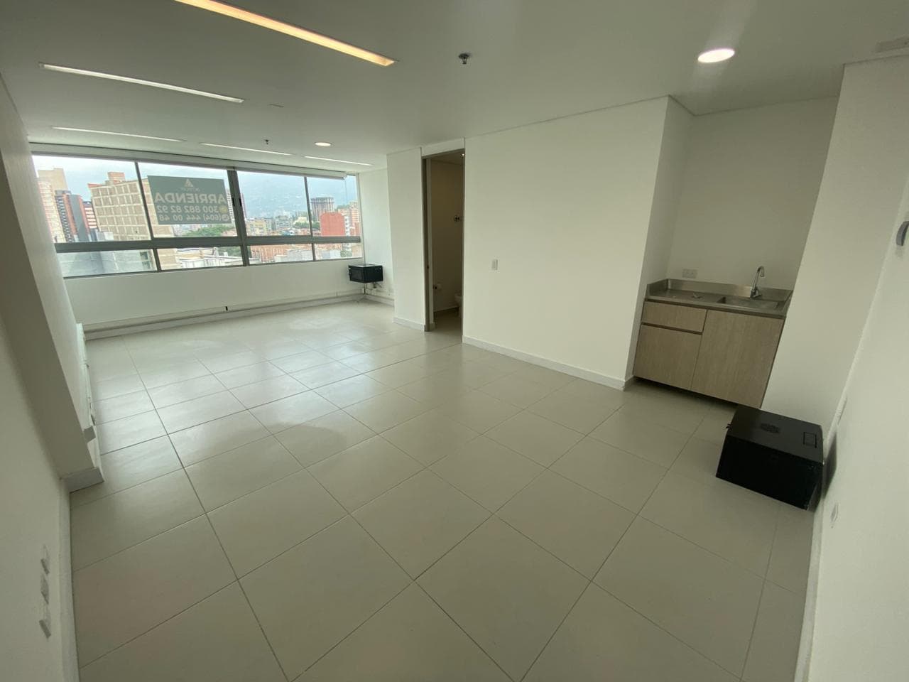 Oficina en arriendo en Manuel Restrepo, Sabaneta — foto 1 de 13