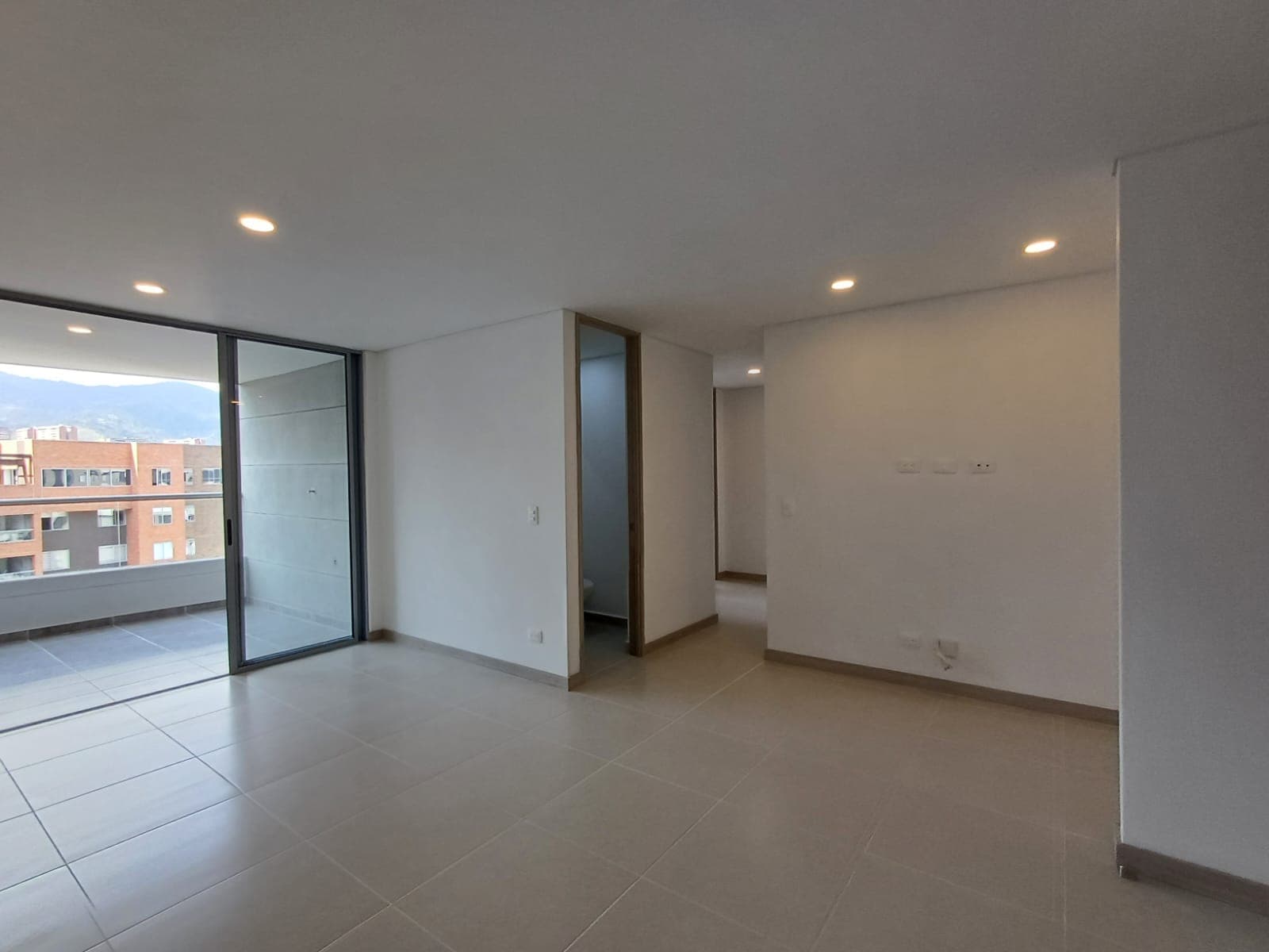 Apartamento en arriendo en El Chocho, Envigado — foto 1 de 20