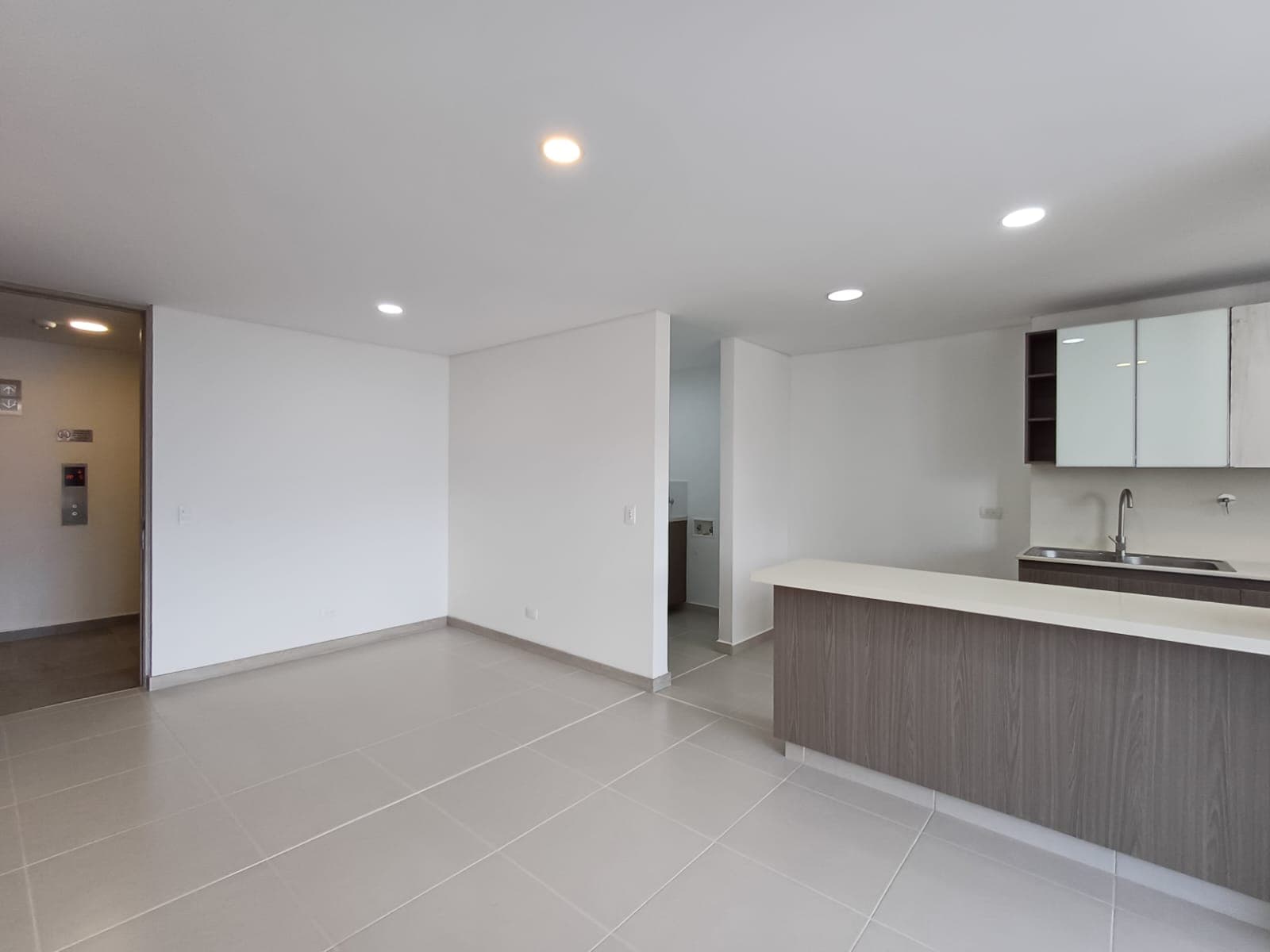 Apartamento en arriendo en El Chocho, Envigado — foto 2 de 20