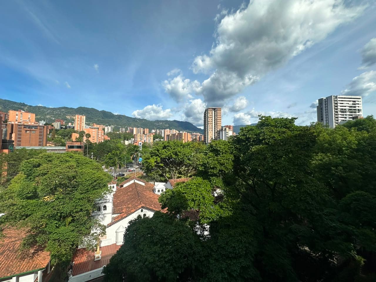 Apartamento en arriendo en Zuñiga, Envigado — foto 1 de 19