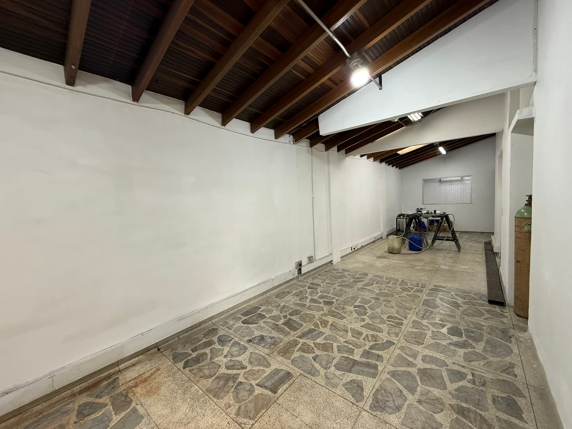 Casa Comercial en arriendo en Barrio Antioquia, Suroccidental, Medellín — foto 1 de 19