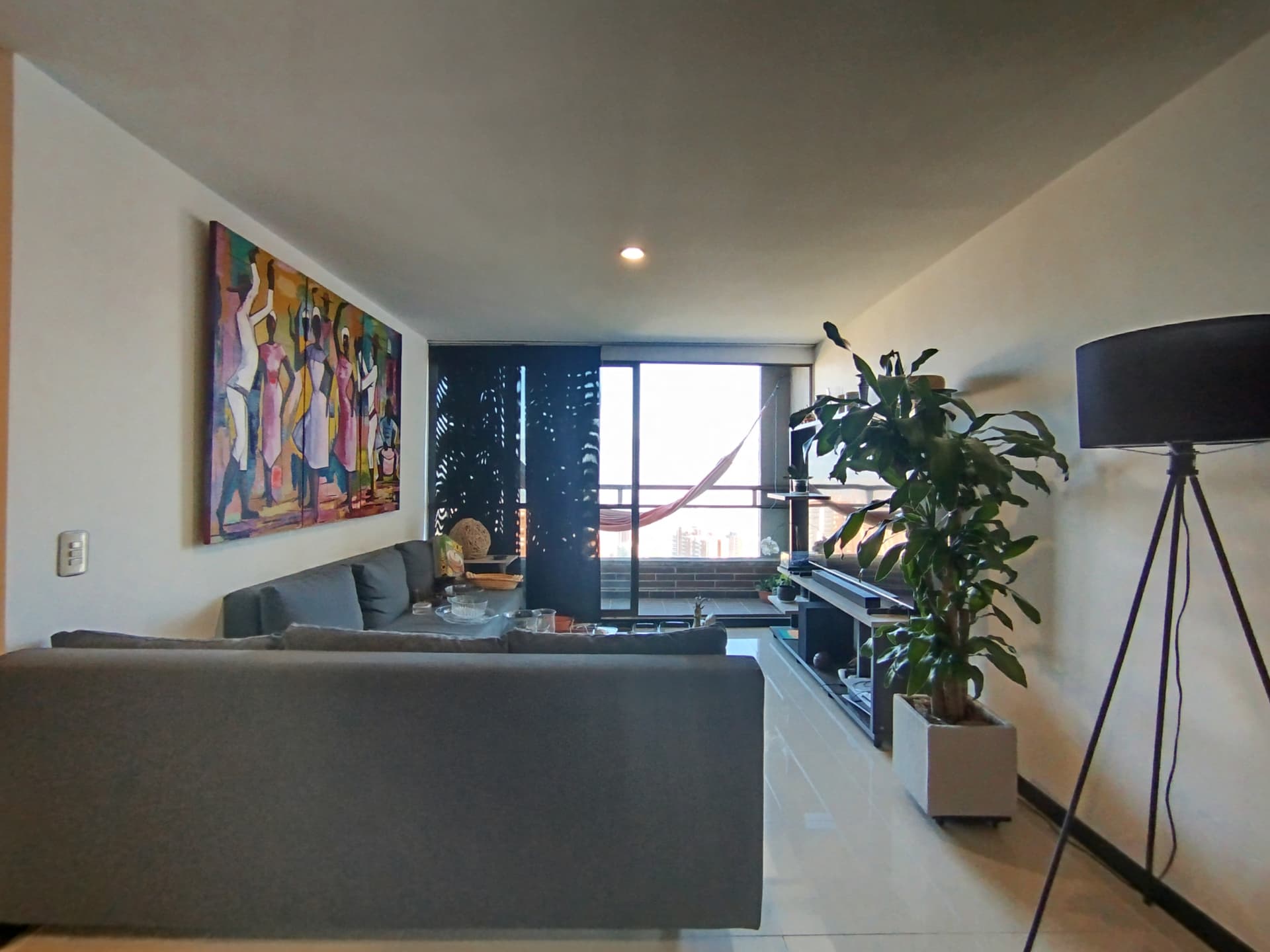 Apartamento en arriendo en Los Gonzalez, Poblado, Medellín — foto 1 de 15