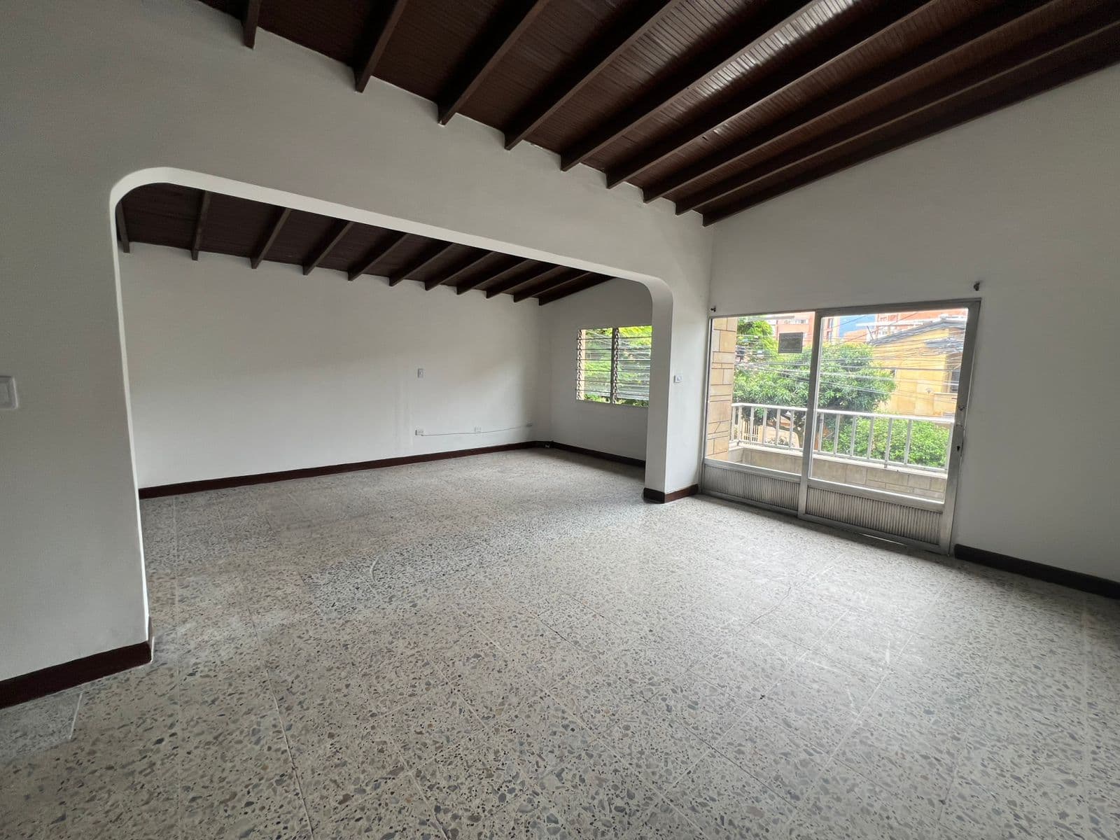 Casa Vivienda en arriendo en Calasanz, La America, Medellín — foto 1 de 20