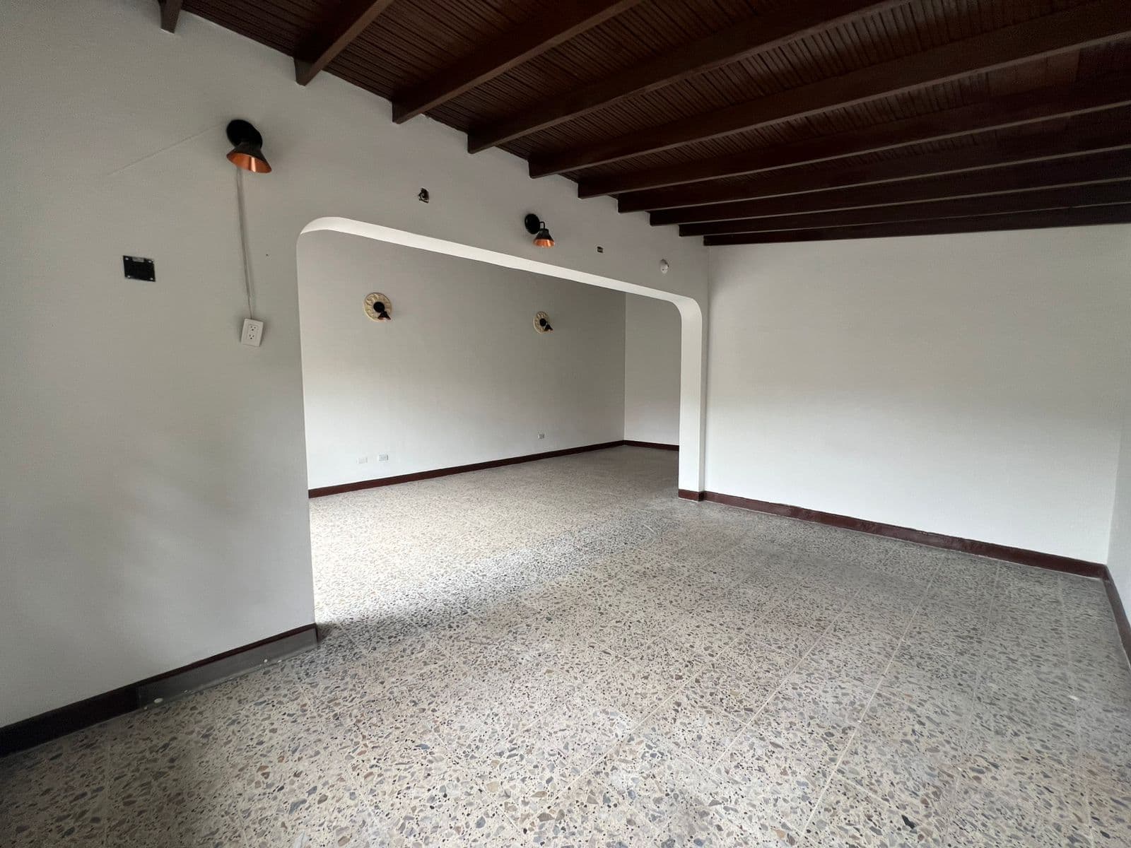 Casa Vivienda en arriendo en Calasanz, La America, Medellín — foto 3 de 20