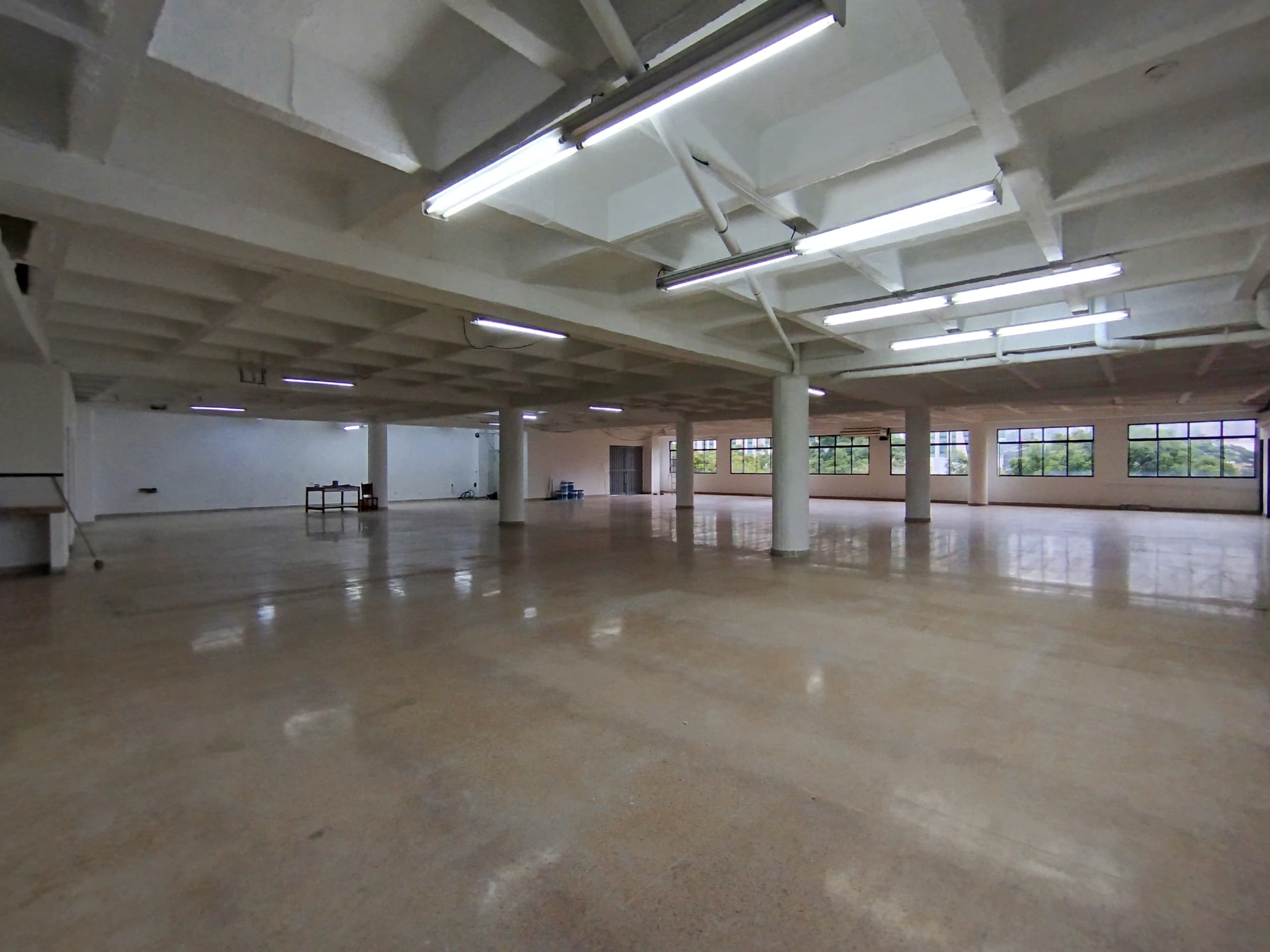 Bodega en arriendo en Guayabal, Belen, Medellín — foto 2 de 17