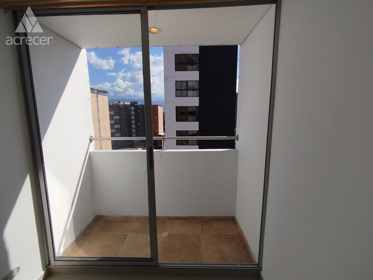 Apartaestudio en arriendo en El Velódromo, Laureles, Medellín — foto 4 de 14