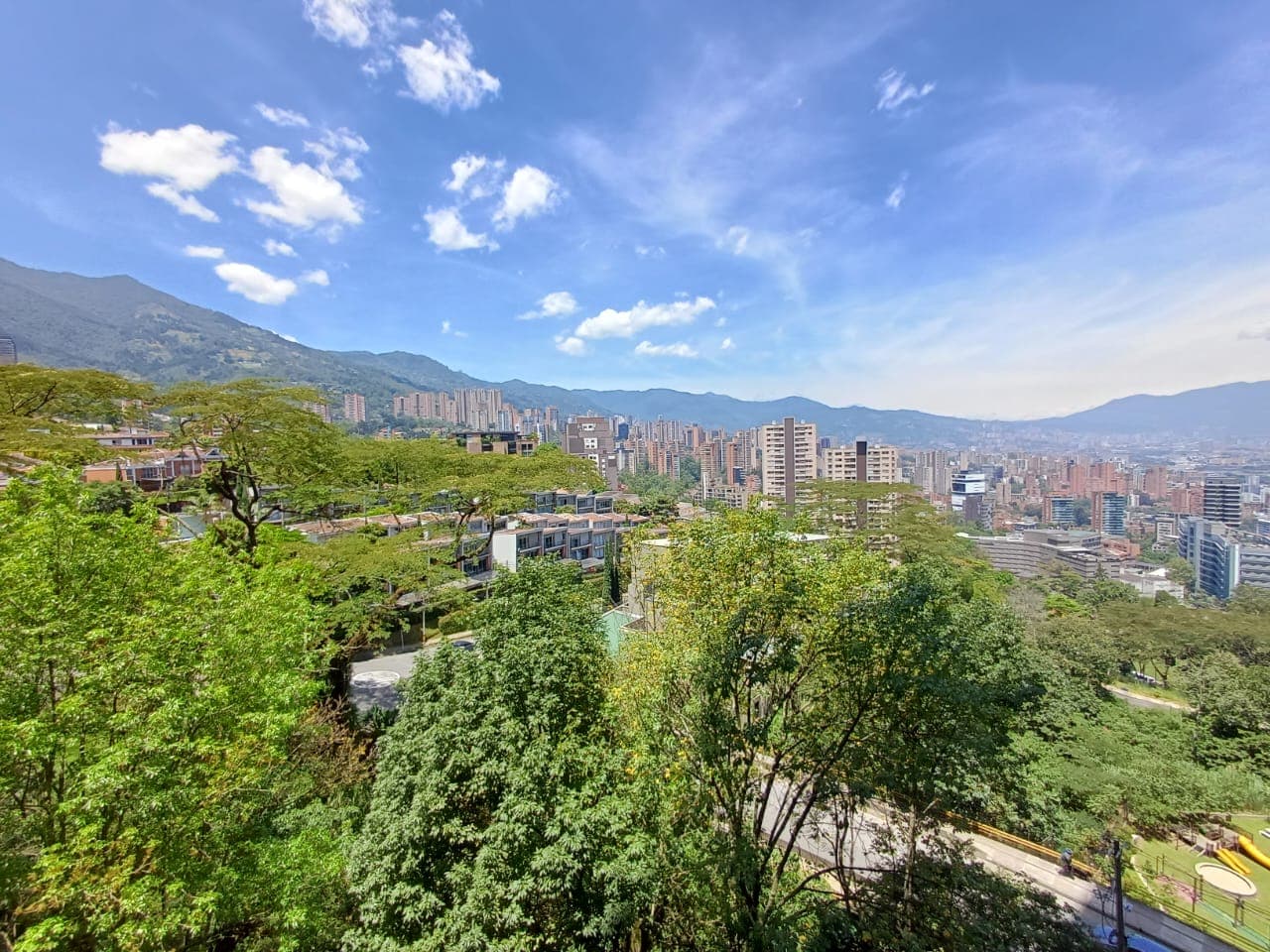 Apartamento en arriendo en Las Palmas M, Poblado, Medellín — foto 1 de 20