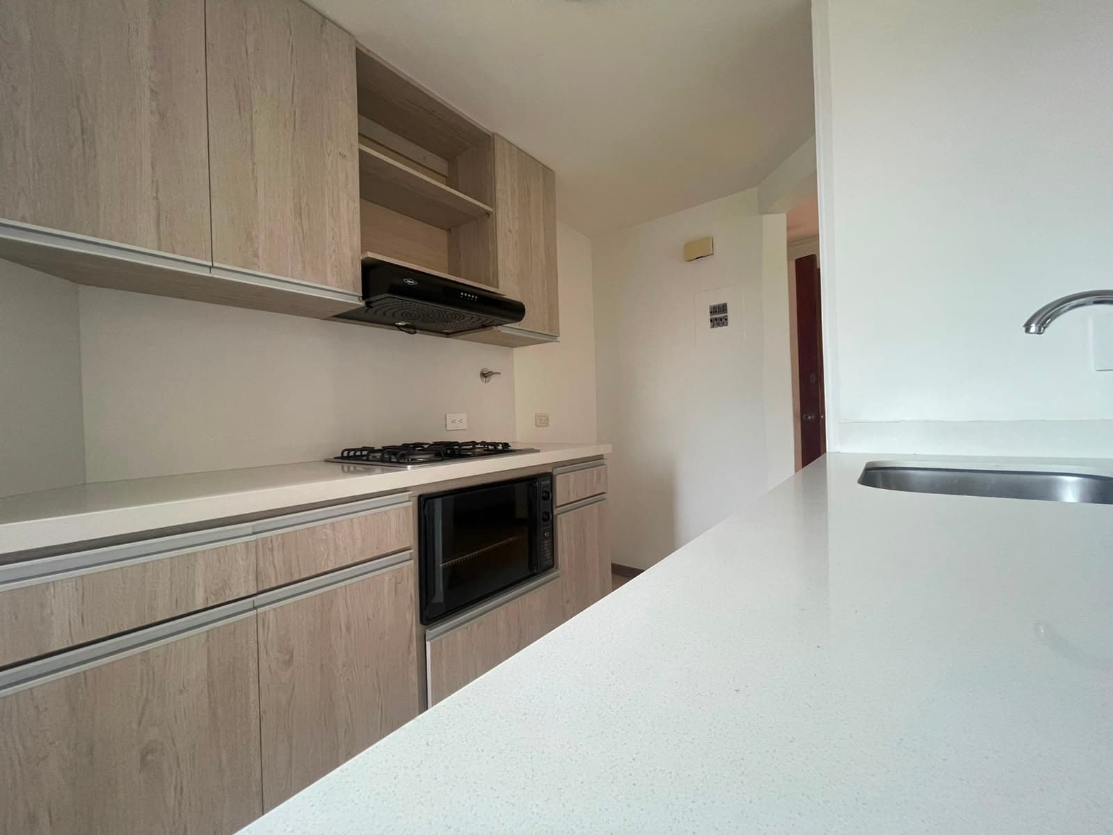 Apartamento en arriendo en La Mota, Belen, Medellín — foto 2 de 13