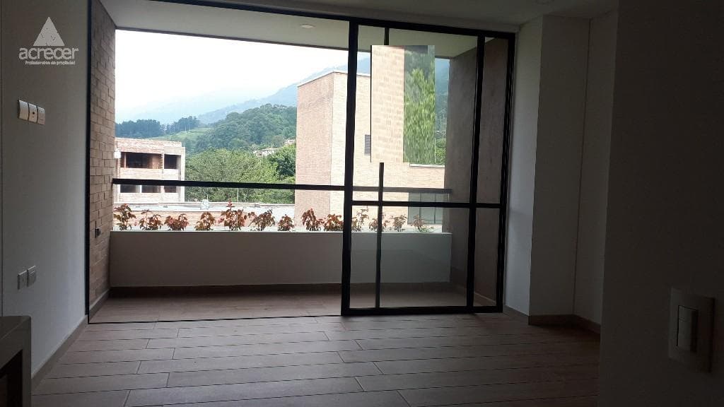 Apartamento en arriendo en El Escobero, Envigado — foto 1 de 11