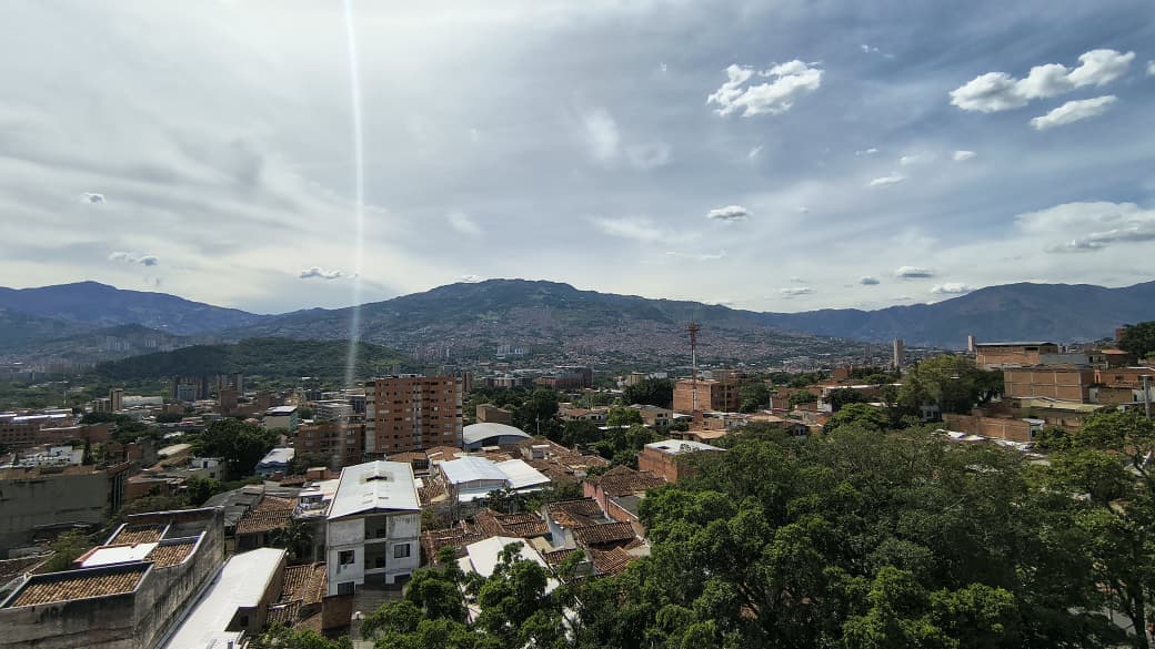 Apartaestudio en arriendo en Prado, Centro, Medellín — foto 1 de 12