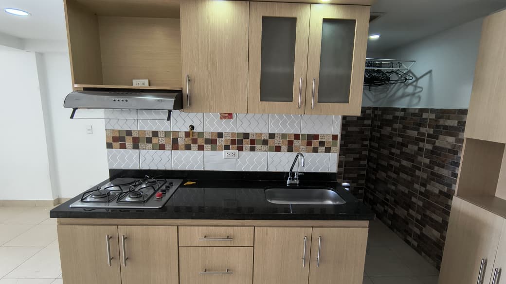 Apartaestudio en arriendo en Prado, Centro, Medellín — foto 3 de 12