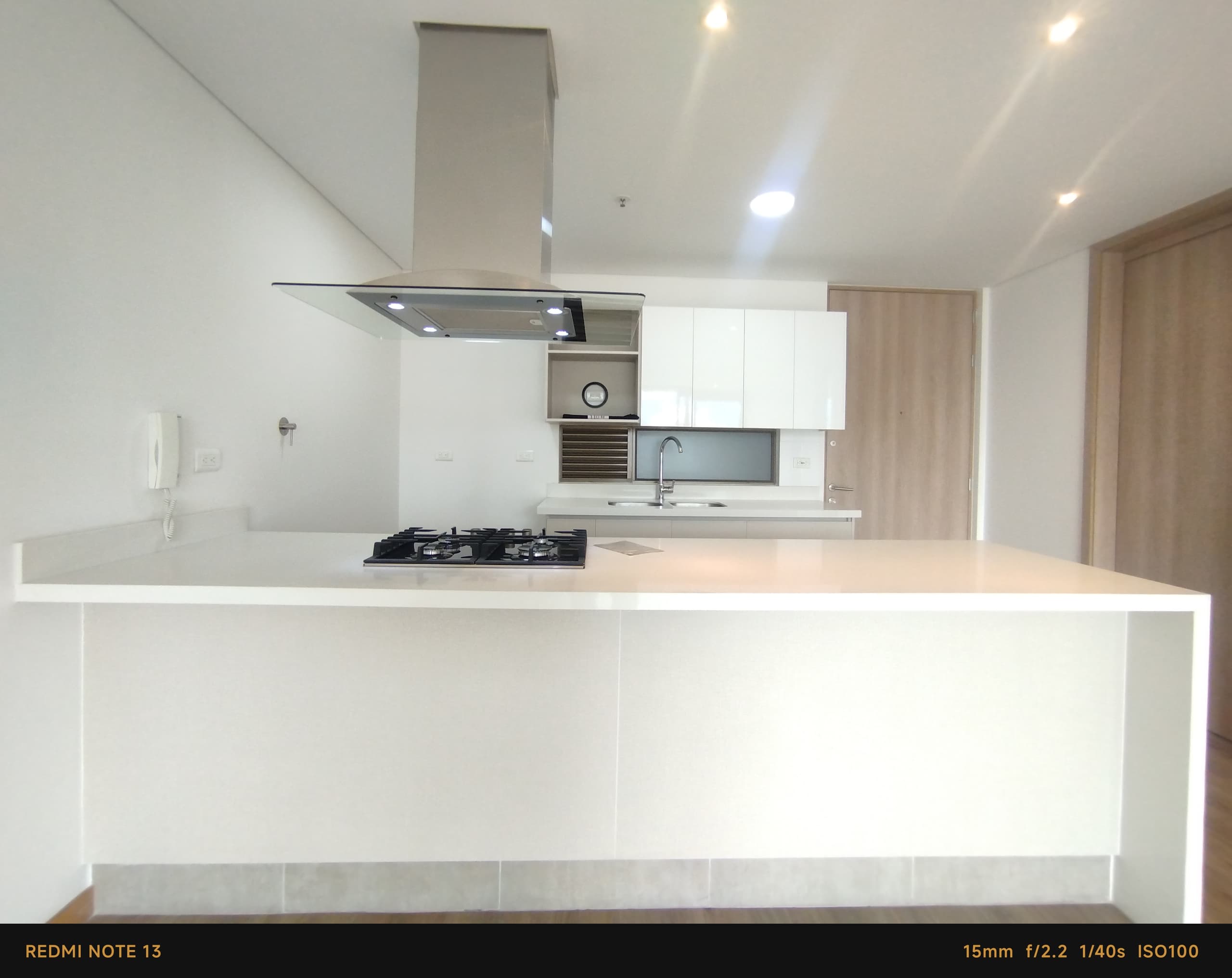 Apartamento en arriendo en Los Balsos, Poblado, Medellín — foto 3 de 13