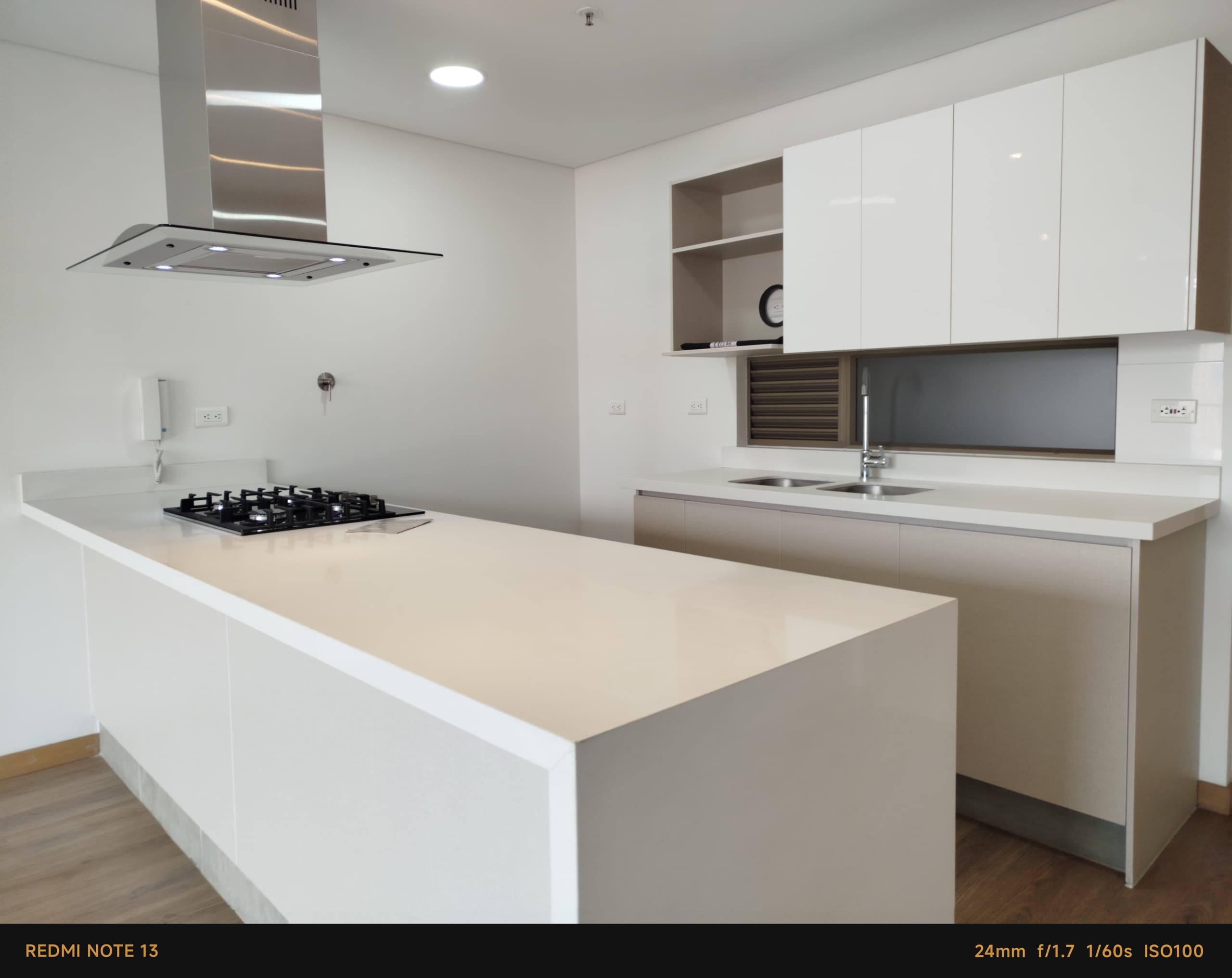 Apartamento en arriendo en Los Balsos, Poblado, Medellín — foto 5 de 13