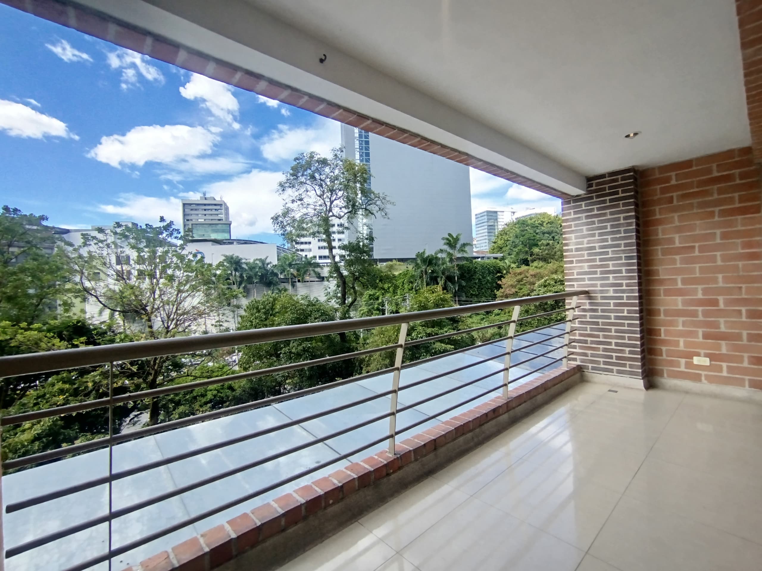 Apartamento en arriendo en Oviedo, Poblado, Medellín — foto 5 de 20
