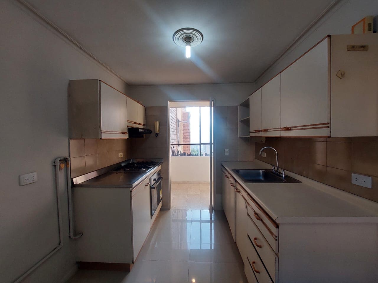 Apartamento en arriendo en El Campestre, Poblado, Medellín — foto 1 de 18