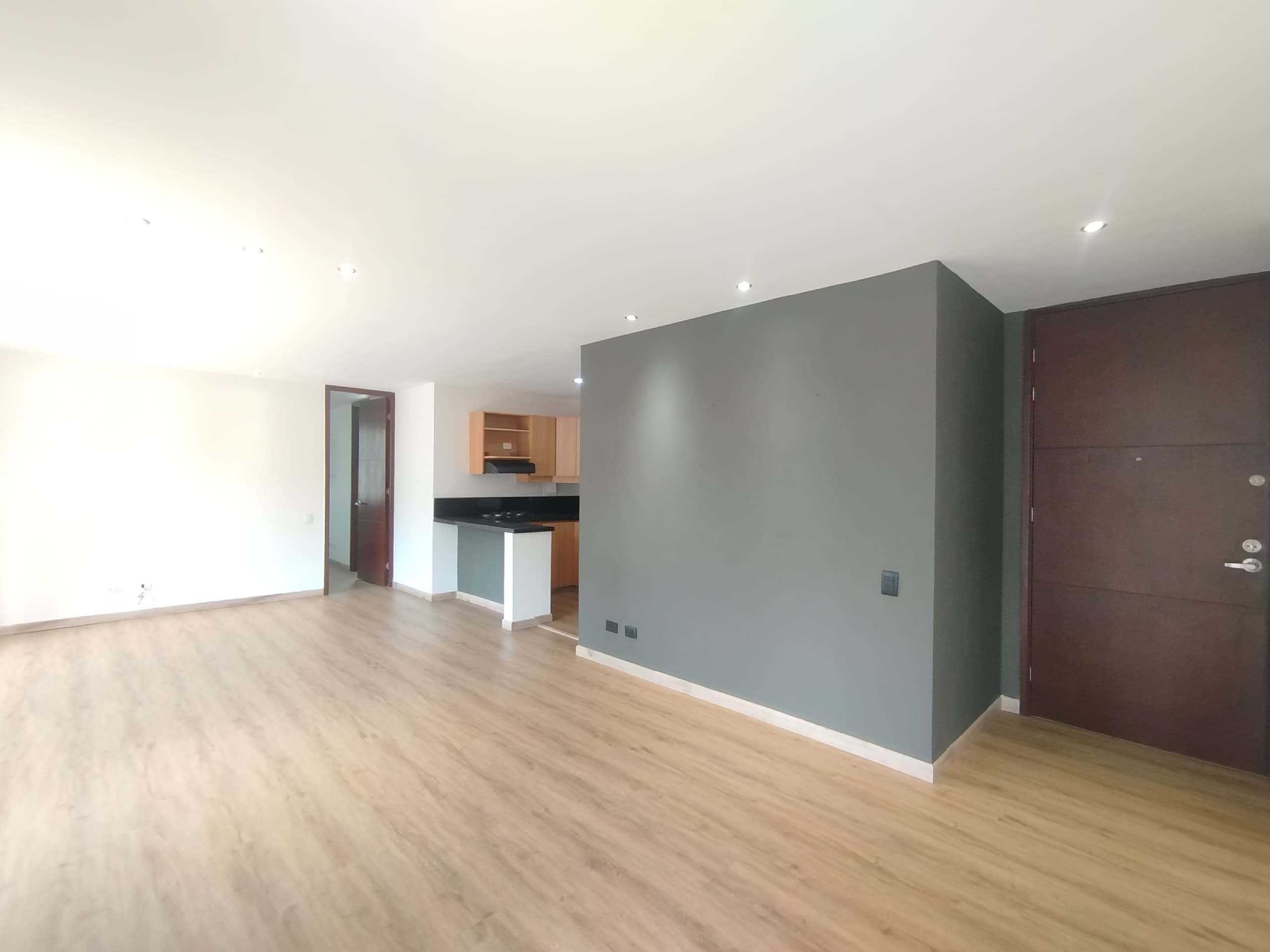 Apartamento en arriendo en Santa María de los Ángeles, Poblado, Medellín — foto 2 de 18