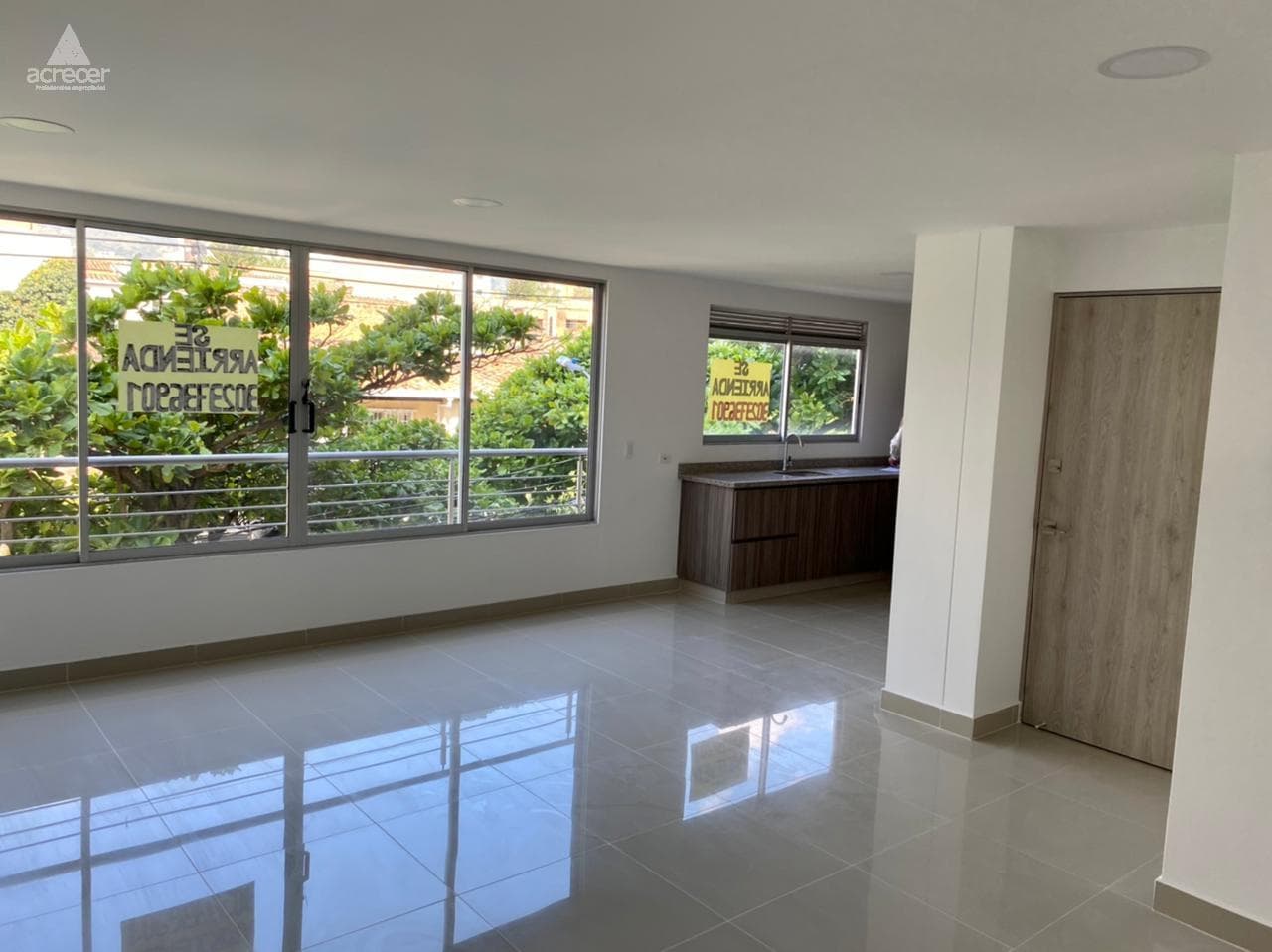 Apartamento en arriendo en La Castellana, Laureles, Medellín — foto 1 de 14