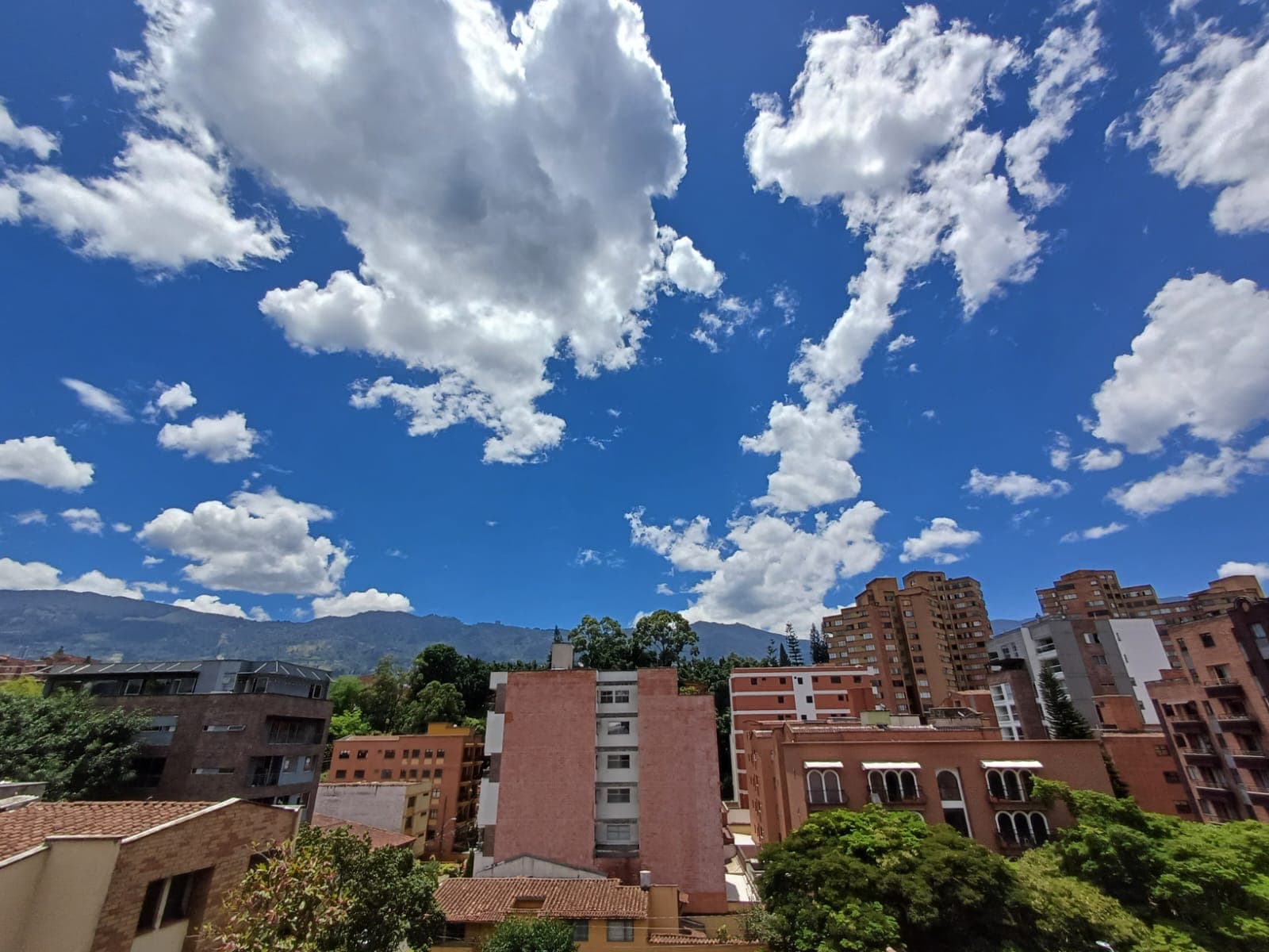 Apartamento en arriendo en El Portal, Envigado — foto 1 de 20