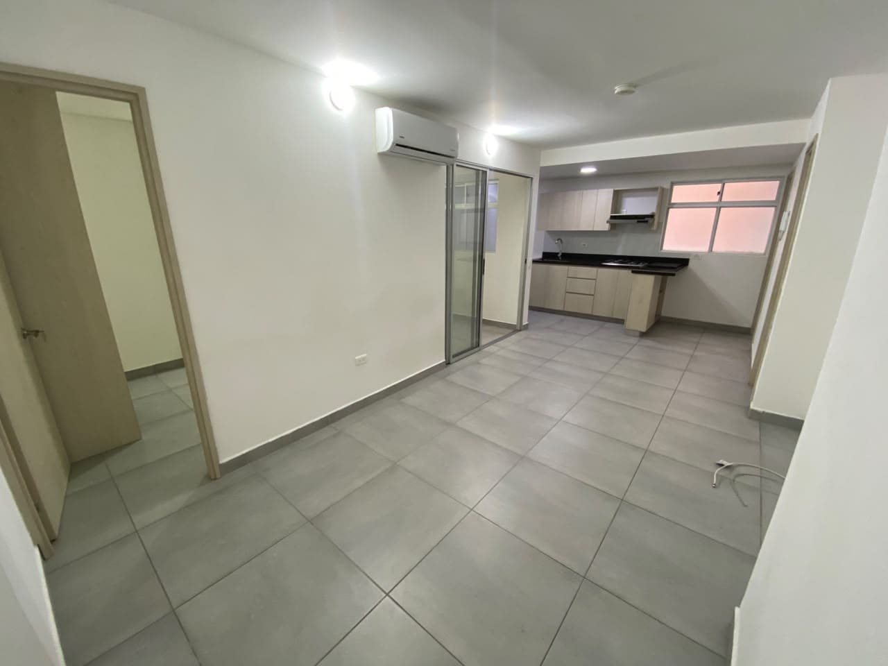 Oficina en arriendo en Suramericana, Laureles, Medellín — foto 4 de 13