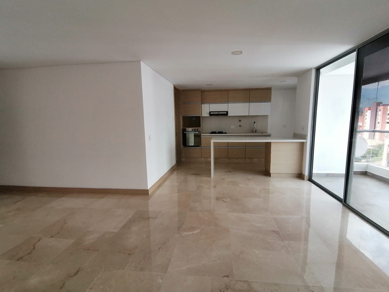 Apartamento en arriendo en Laureles, Medellín — foto 2 de 20