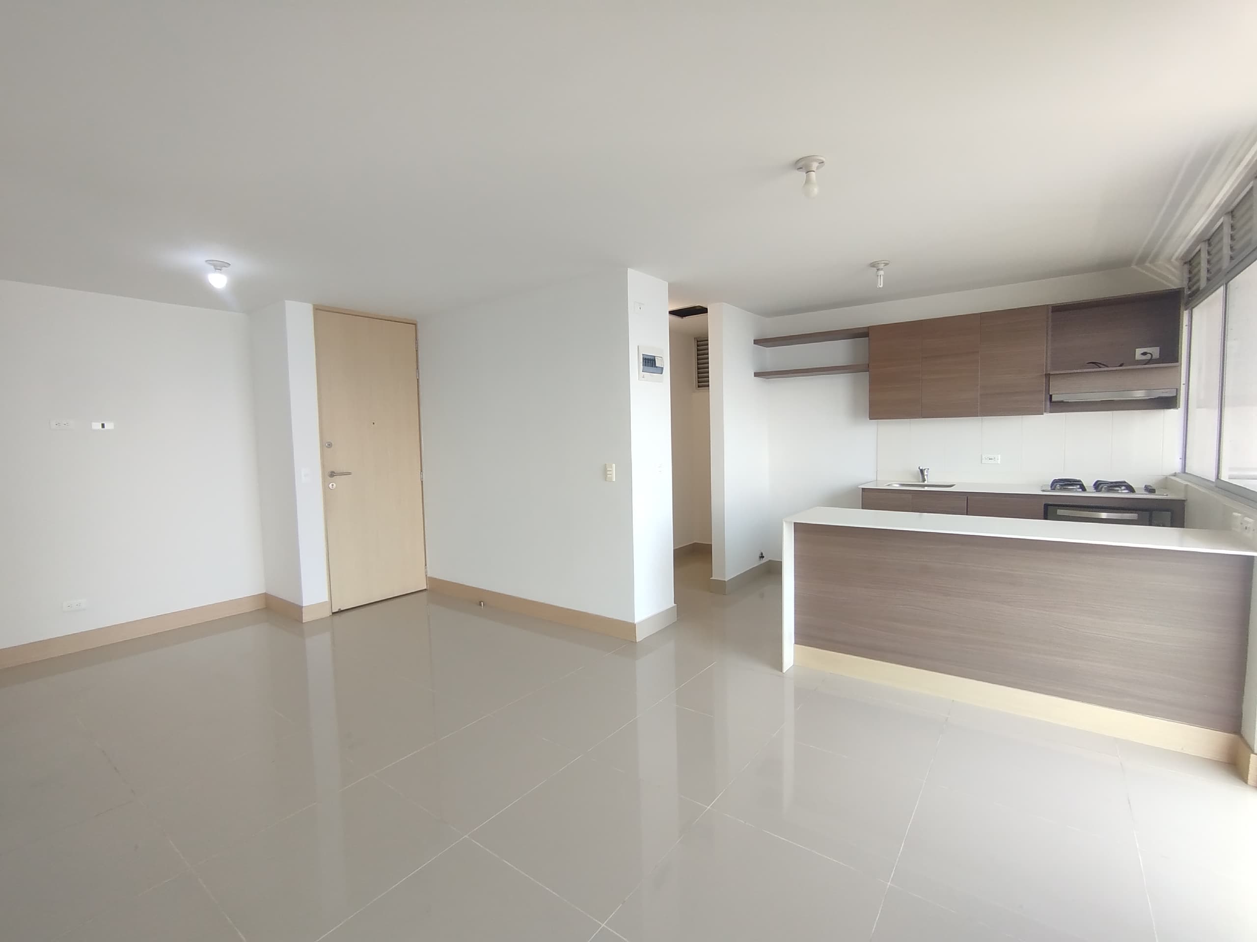 Apartamento en arriendo en Loma Del Indio, Poblado, Medellín — foto 1 de 20