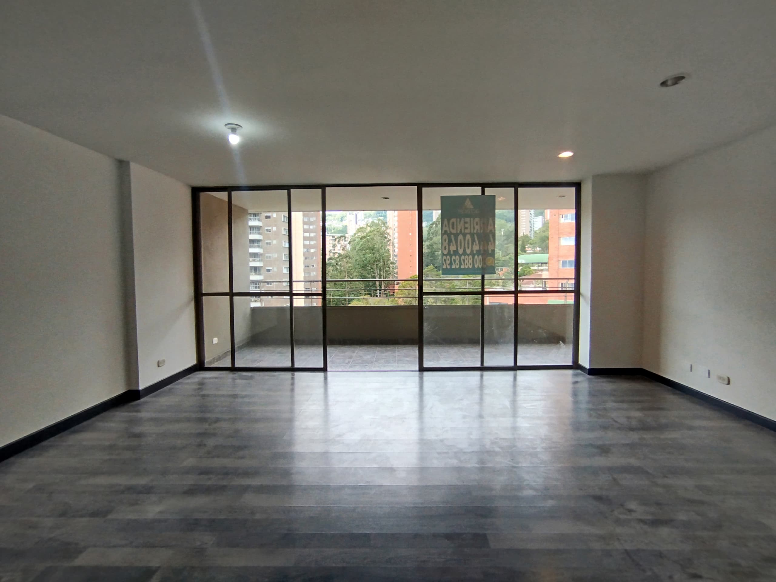 Apartamento en arriendo en Las Santas, Poblado, Medellín — foto 1 de 20