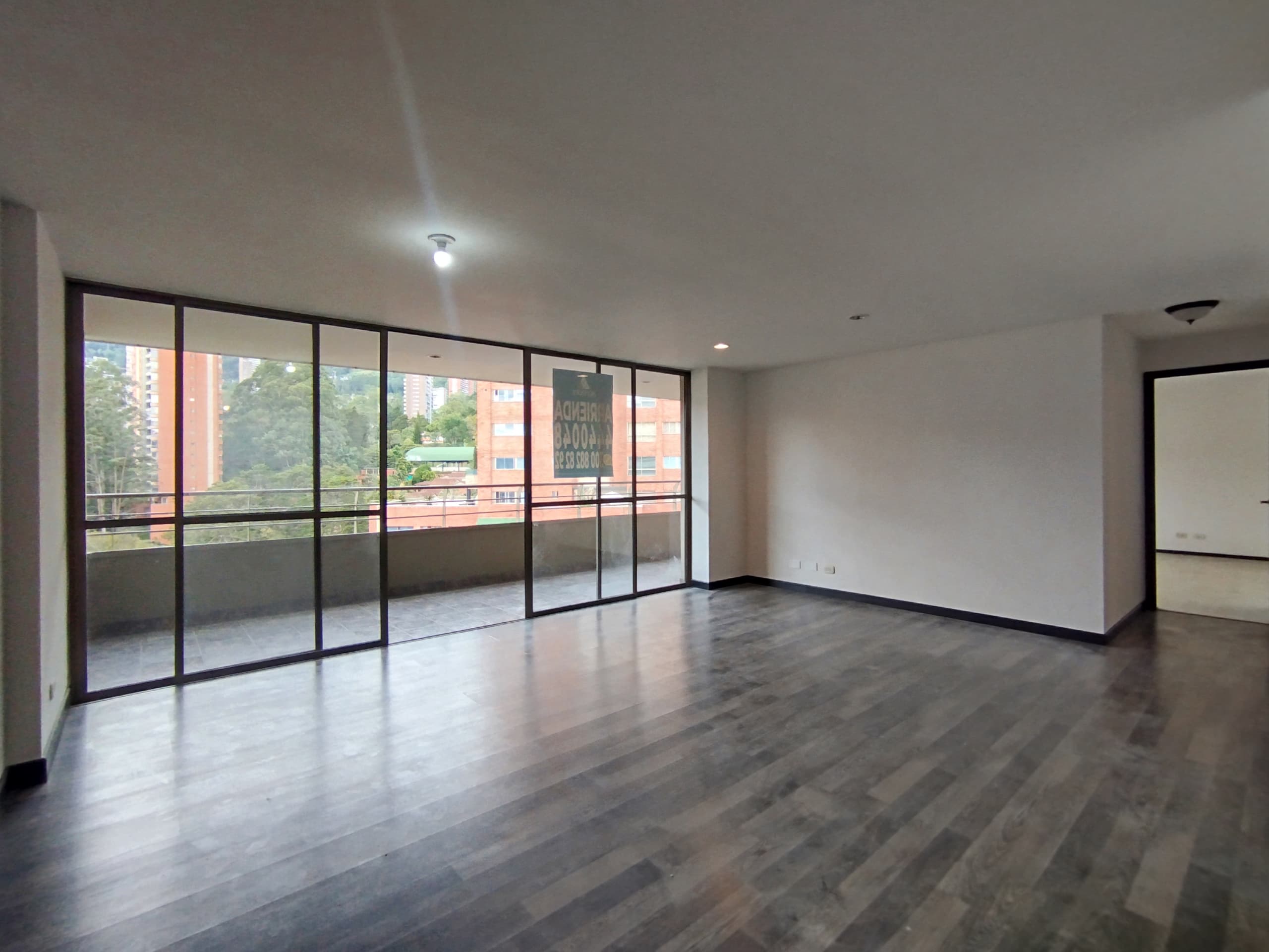 Apartamento en arriendo en Las Santas, Poblado, Medellín — foto 2 de 20