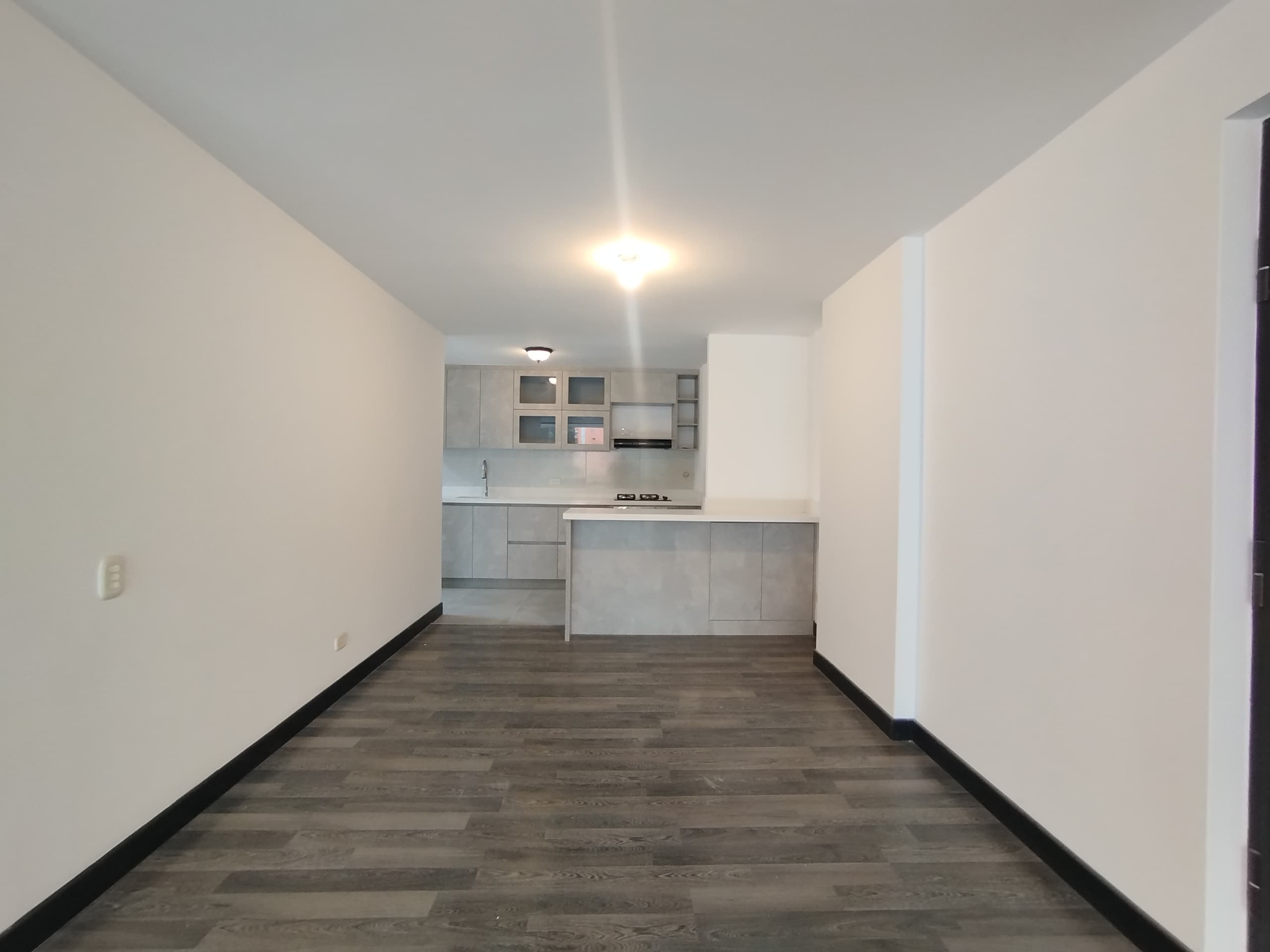 Apartamento en arriendo en Las Santas, Poblado, Medellín — foto 3 de 20