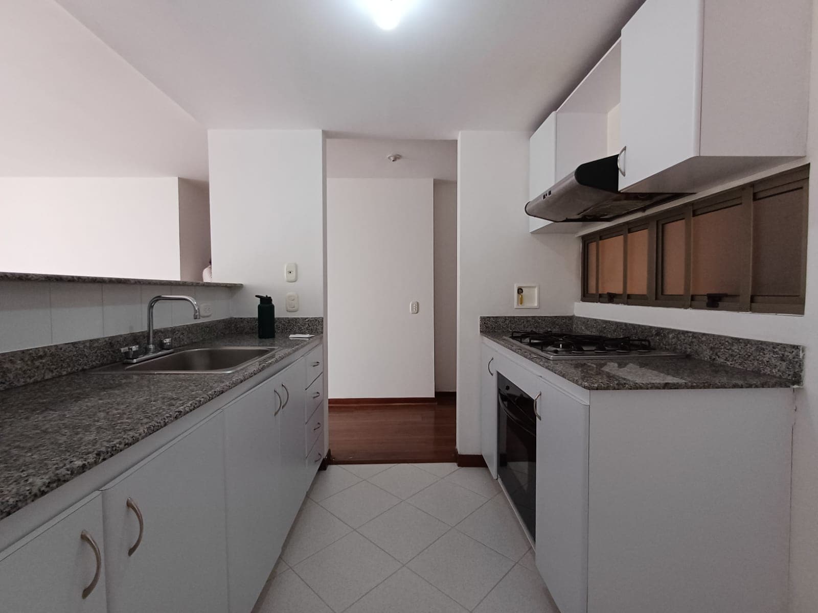 Apartamento en arriendo en Pontevedra, Envigado — foto 2 de 16