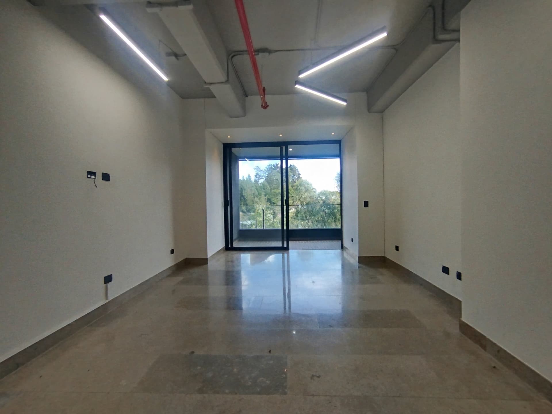 Oficina en arriendo en Las Palmas M, Poblado, Medellín — foto 1 de 18