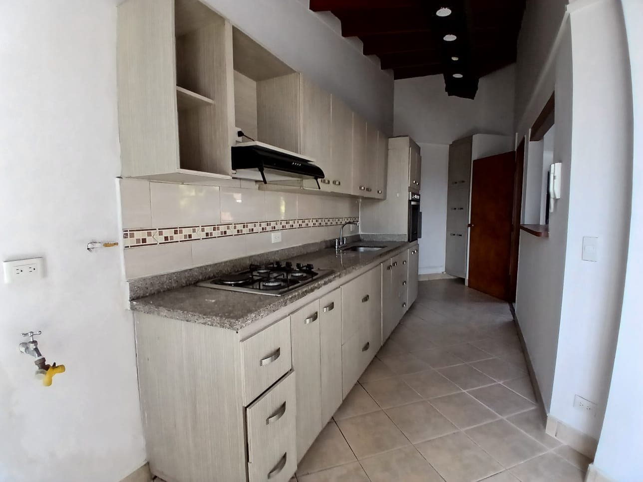 Apartamento en arriendo en Estadio, Laureles, Medellín — foto 2 de 14