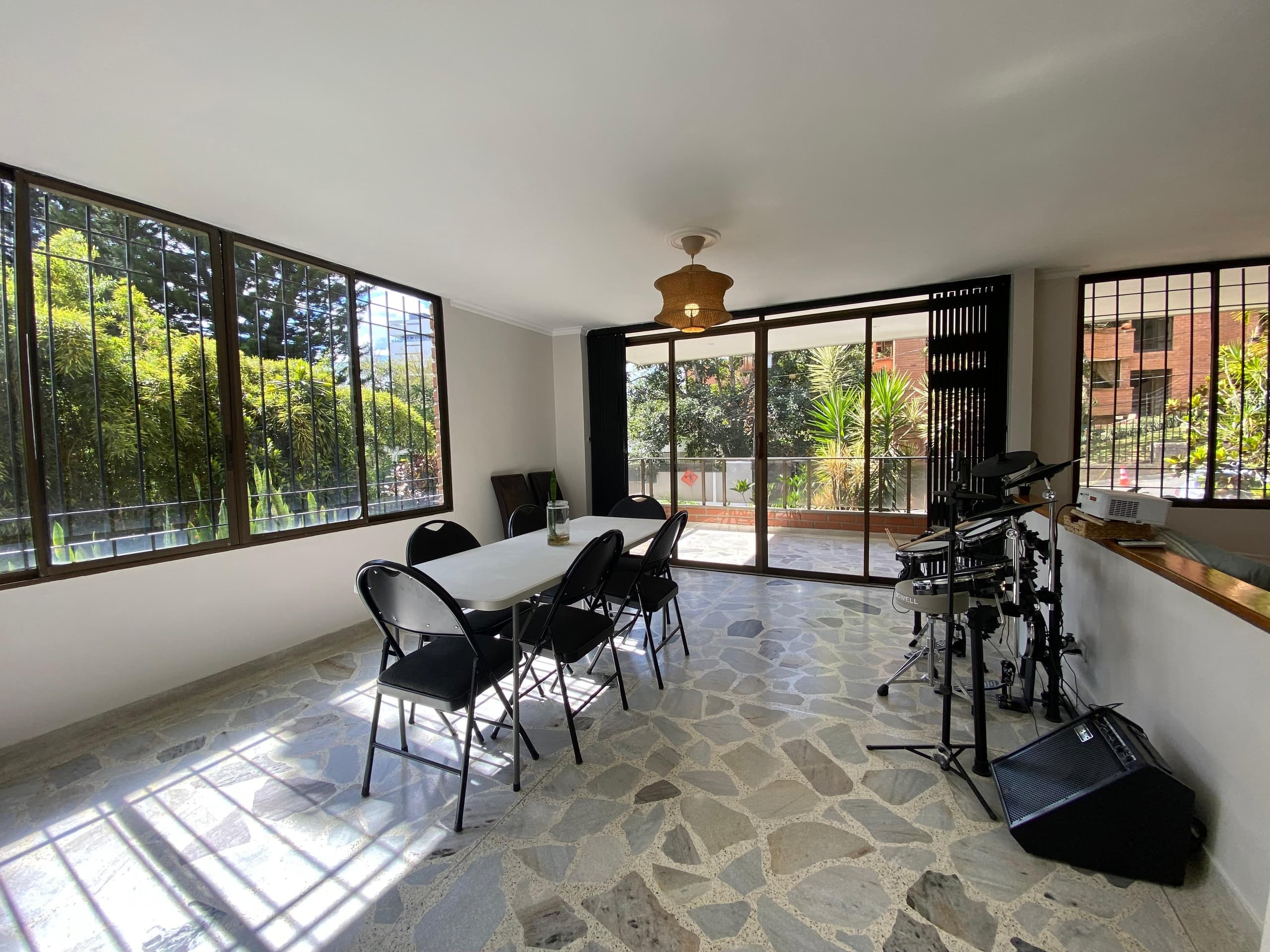 Apartamento en arriendo en La Concha, Poblado, Medellín — foto 3 de 20