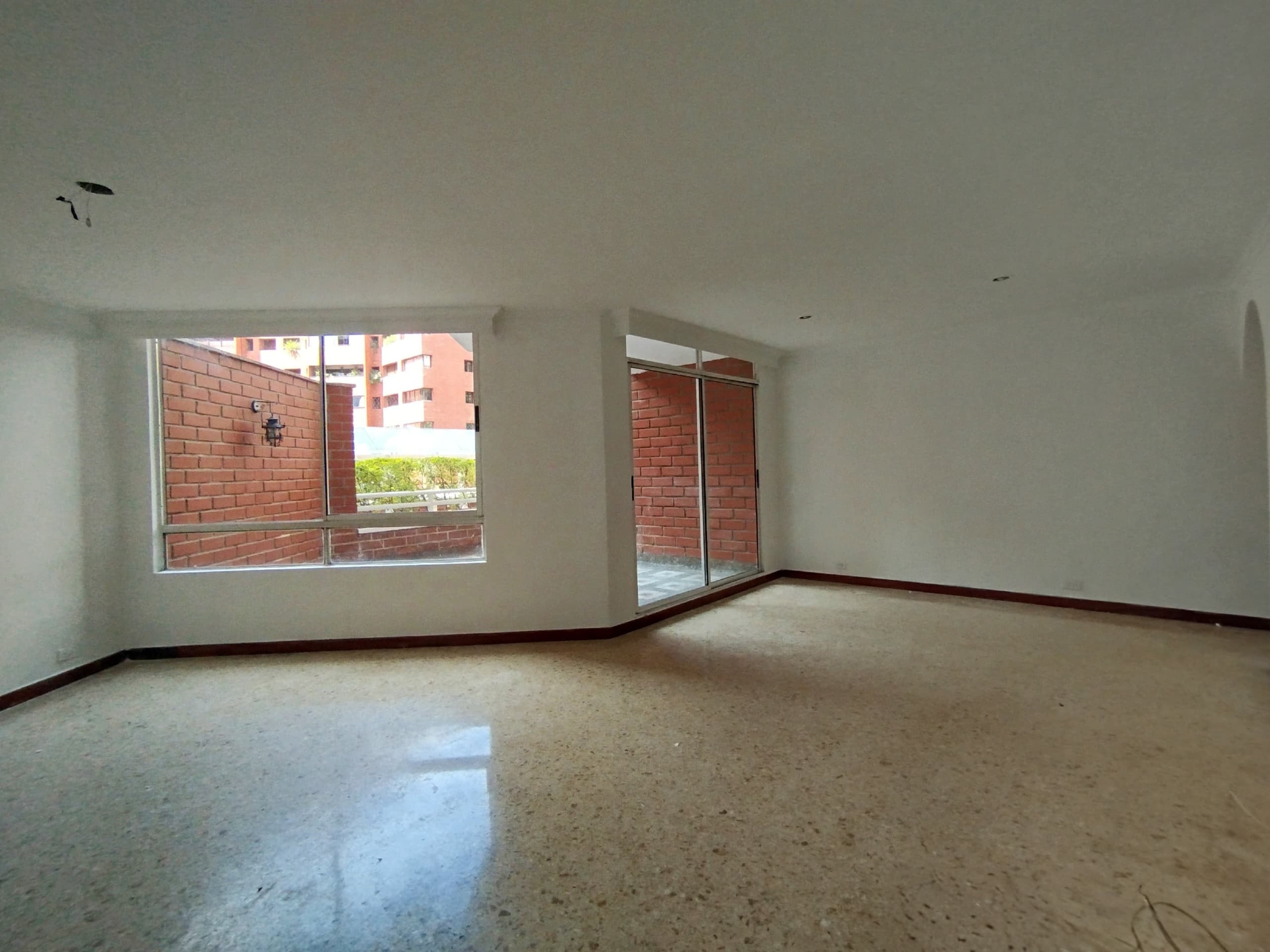 Apartamento en arriendo en Patio Bonito, Poblado, Medellín — foto 1 de 20