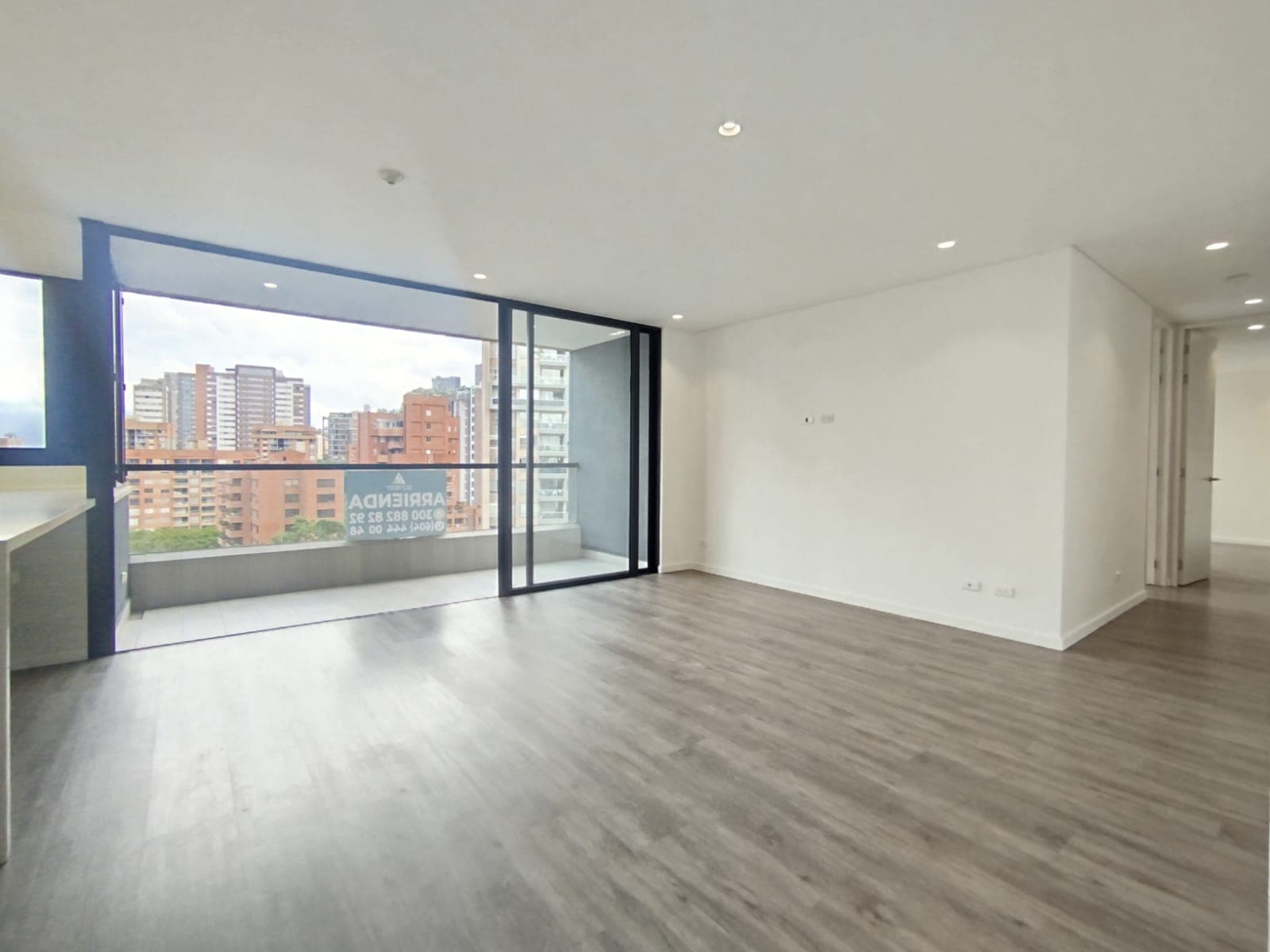 Apartamento en arriendo en Lalinde, Poblado, Medellín — foto 1 de 20