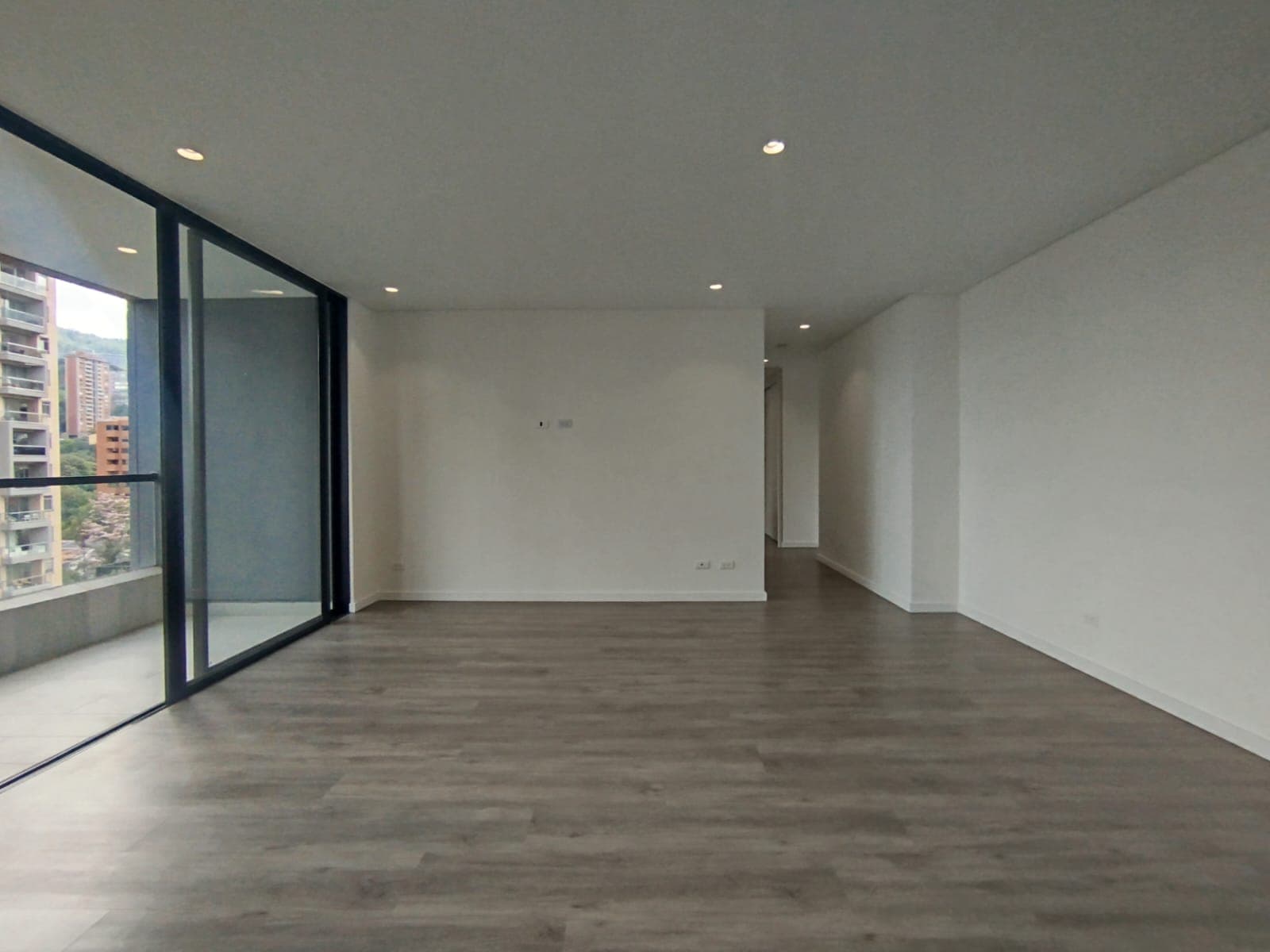 Apartamento en arriendo en Lalinde, Poblado, Medellín — foto 4 de 20