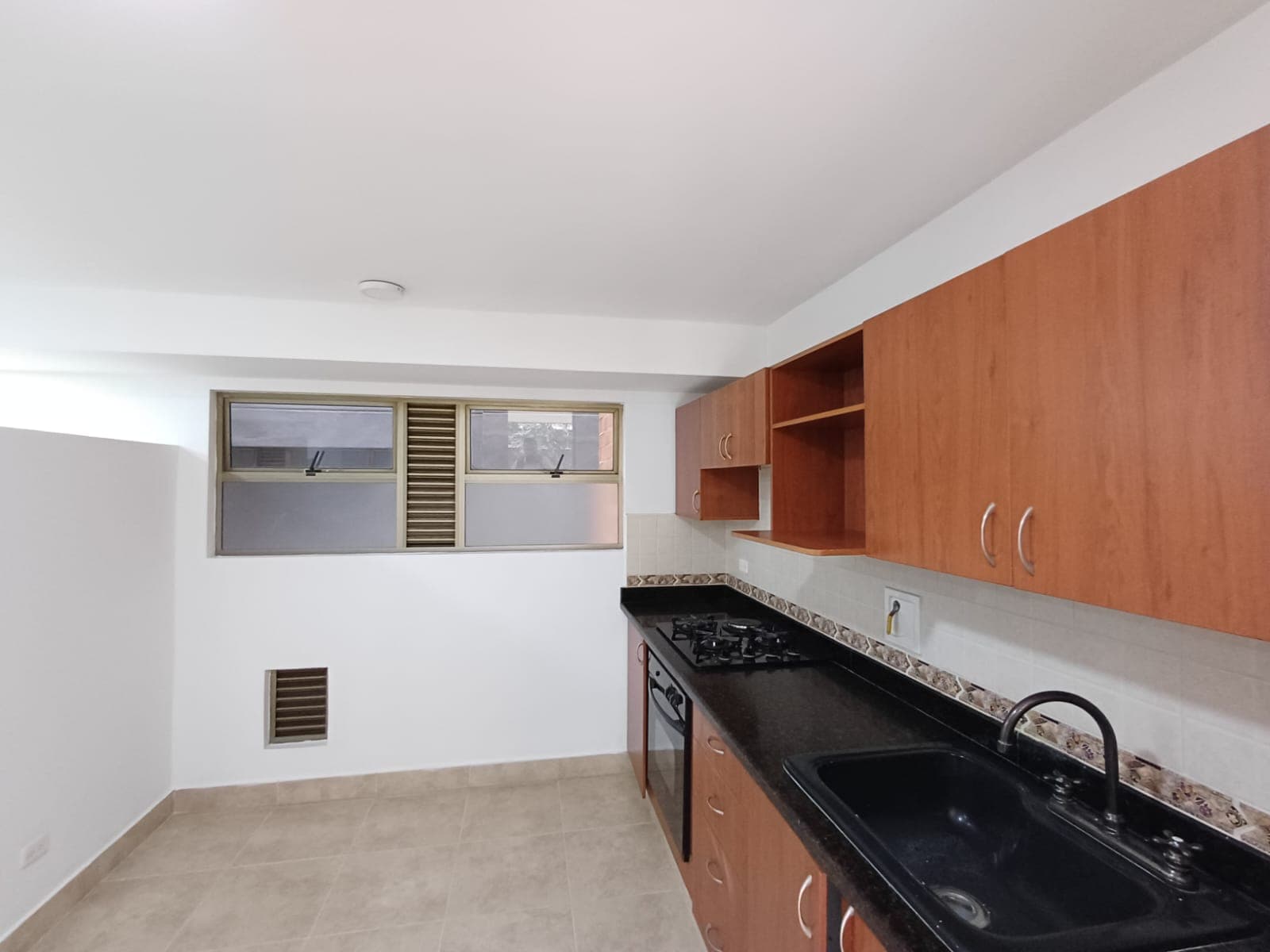 Apartamento en arriendo en La Frontera, Envigado — foto 2 de 20